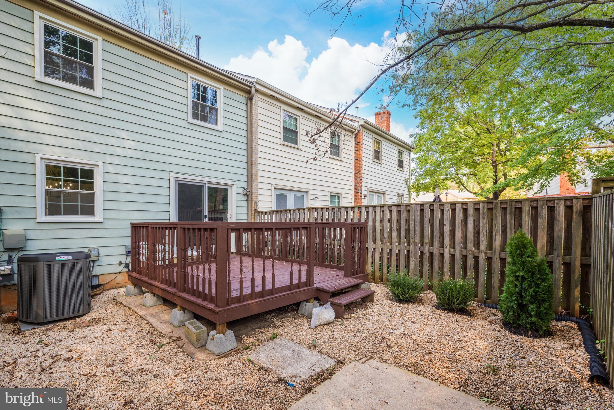 THOUSAND OAKS - Residential