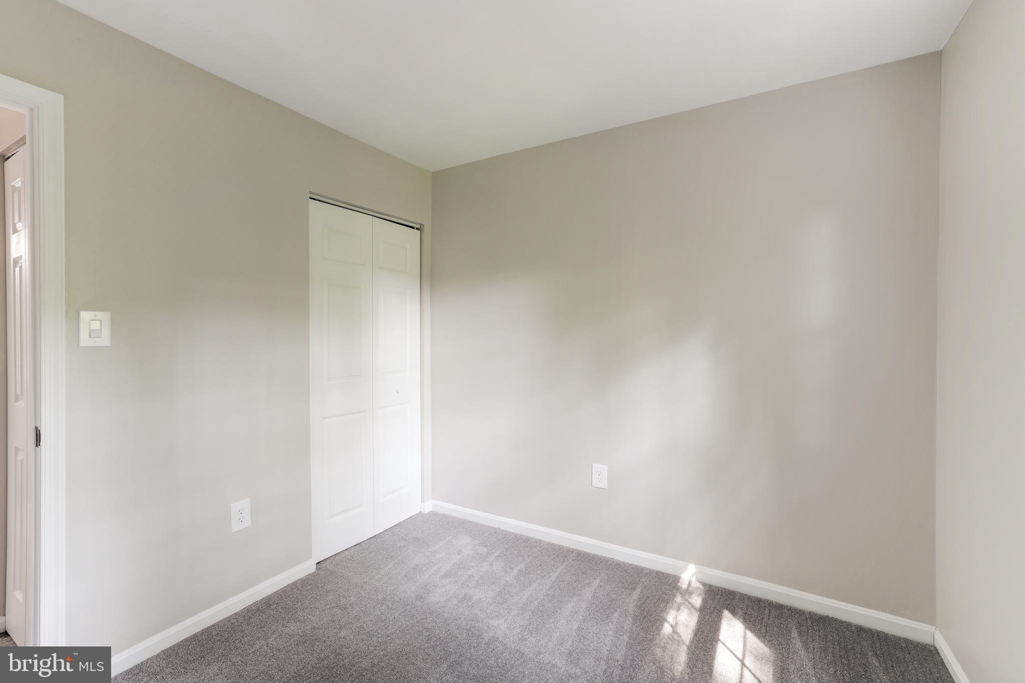 THOUSAND OAKS - Residential