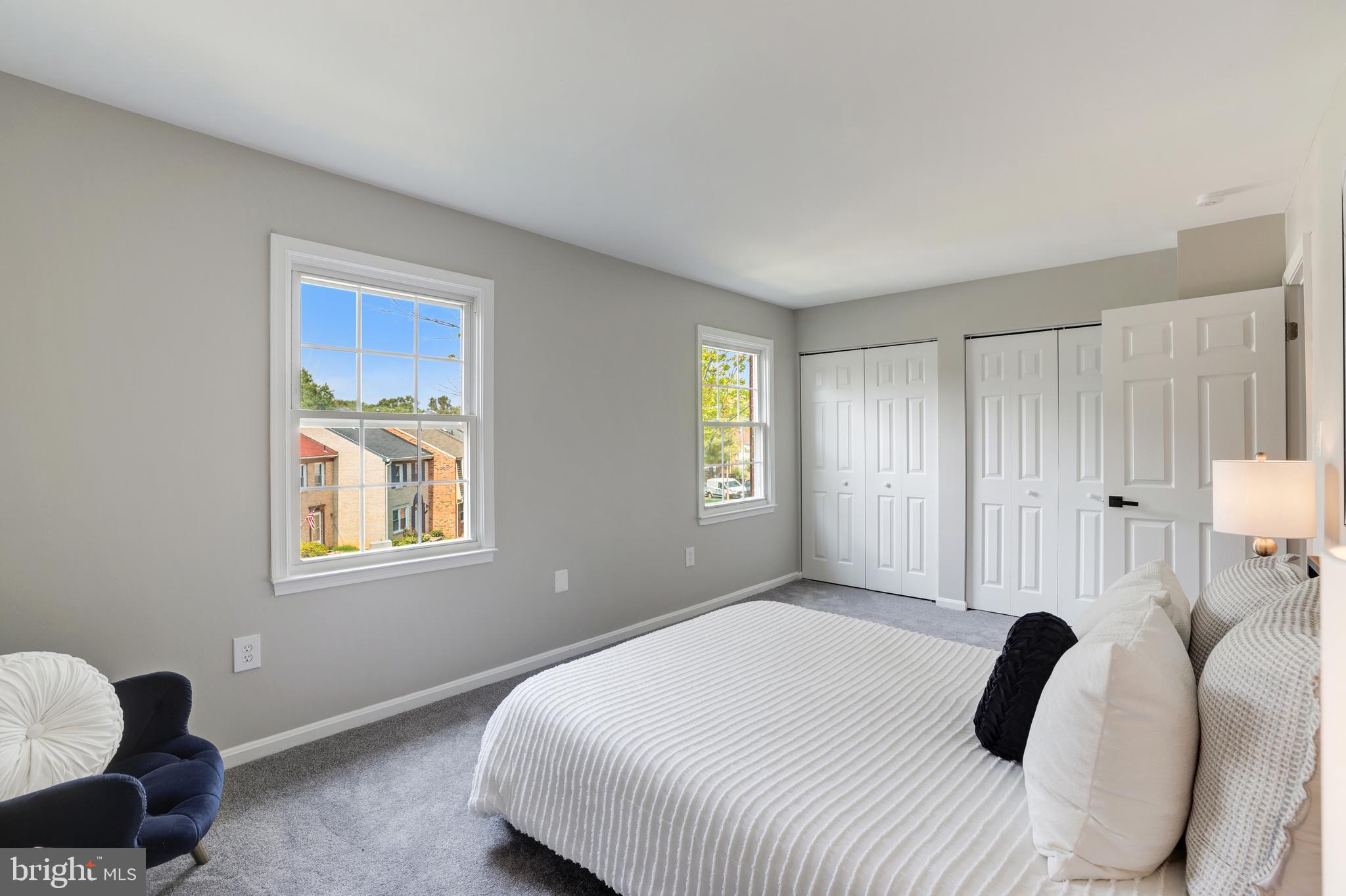 THOUSAND OAKS - Residential