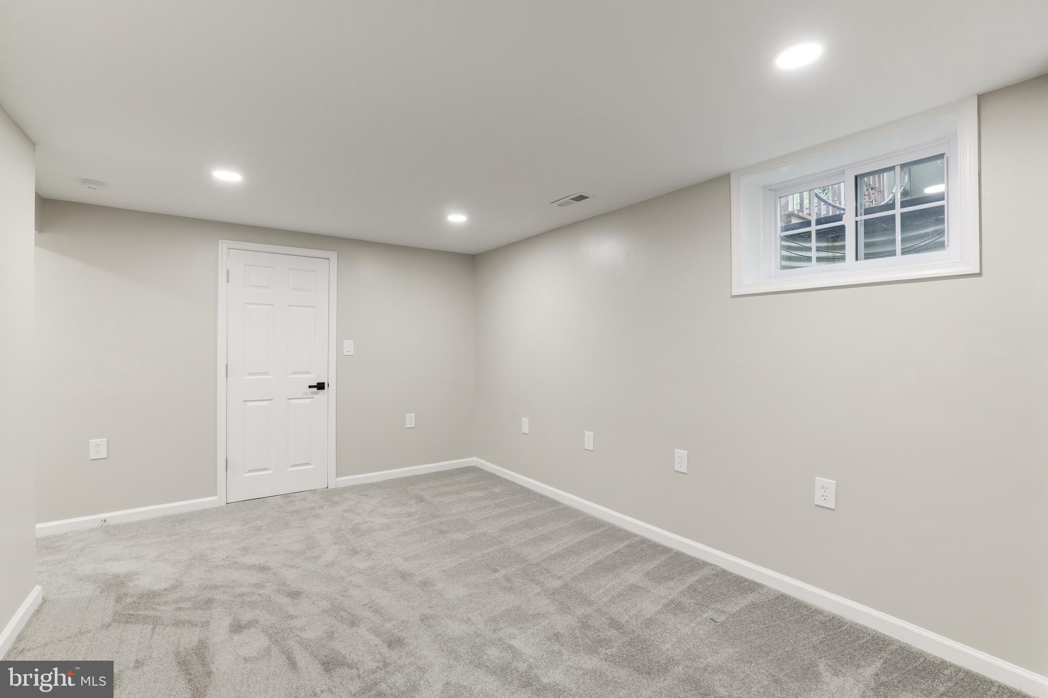 THOUSAND OAKS - Residential