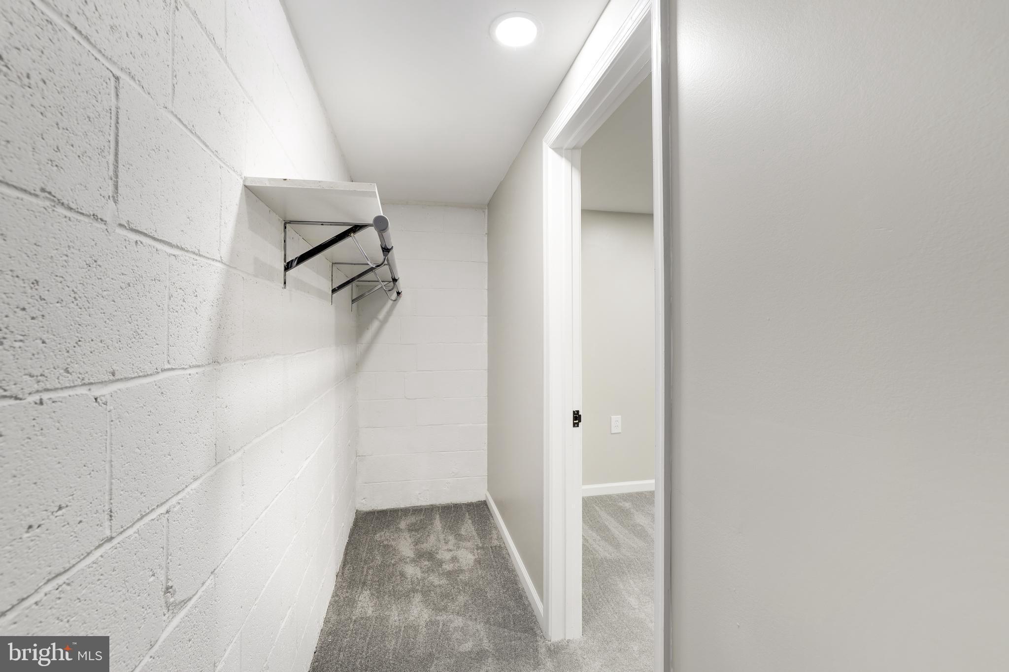 THOUSAND OAKS - Residential