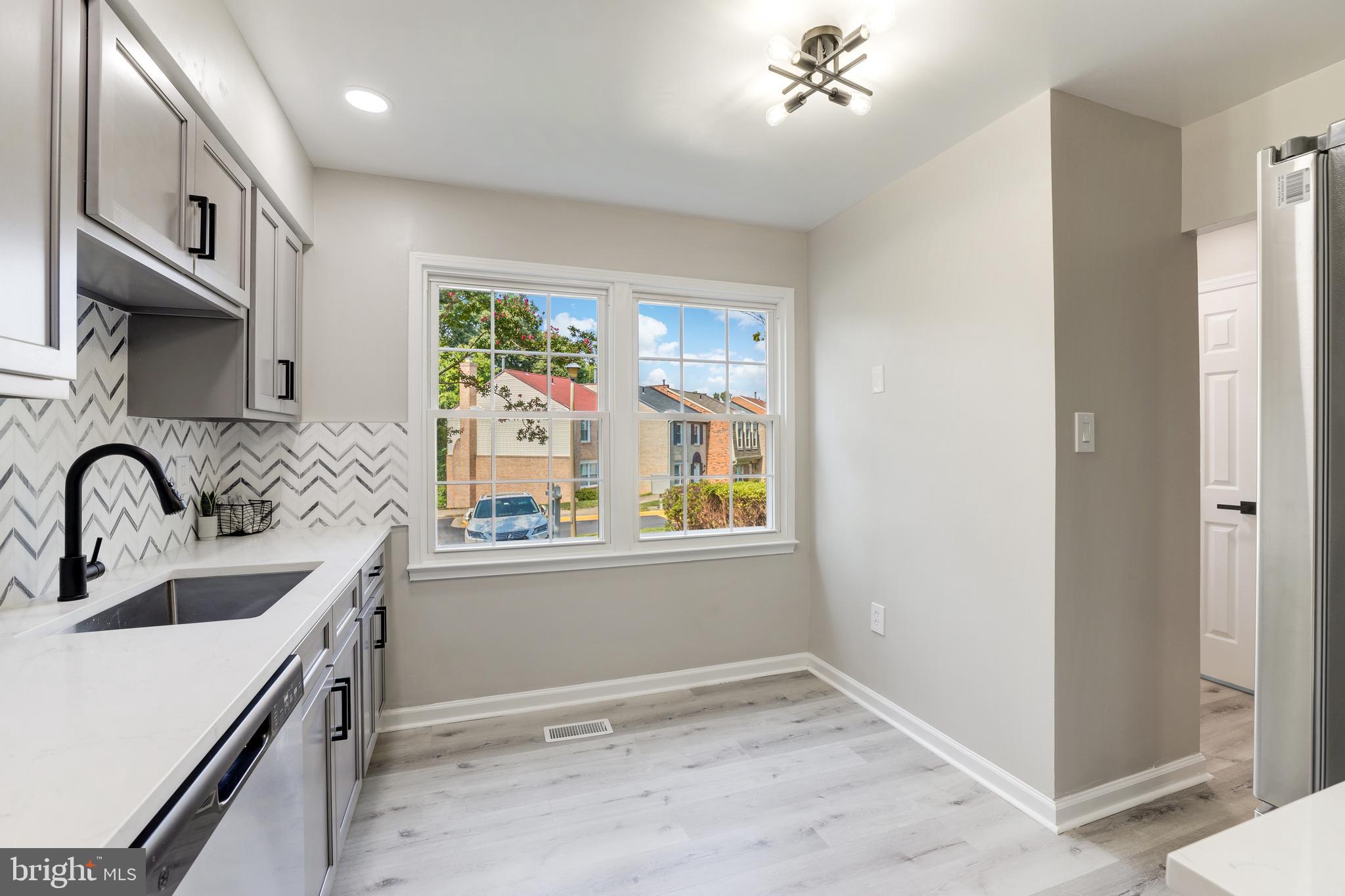 THOUSAND OAKS - Residential