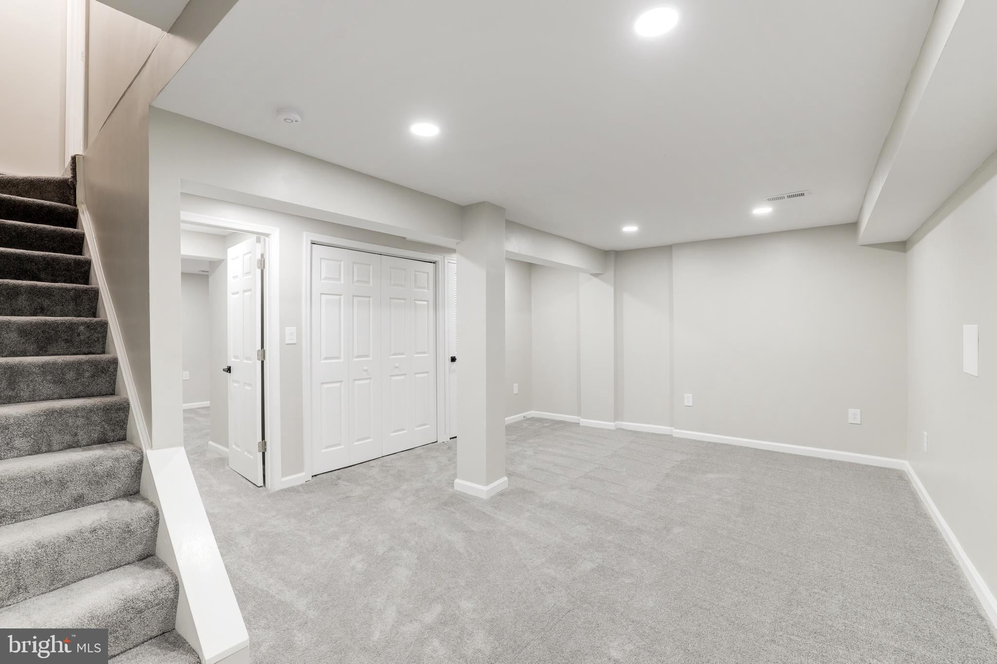 THOUSAND OAKS - Residential