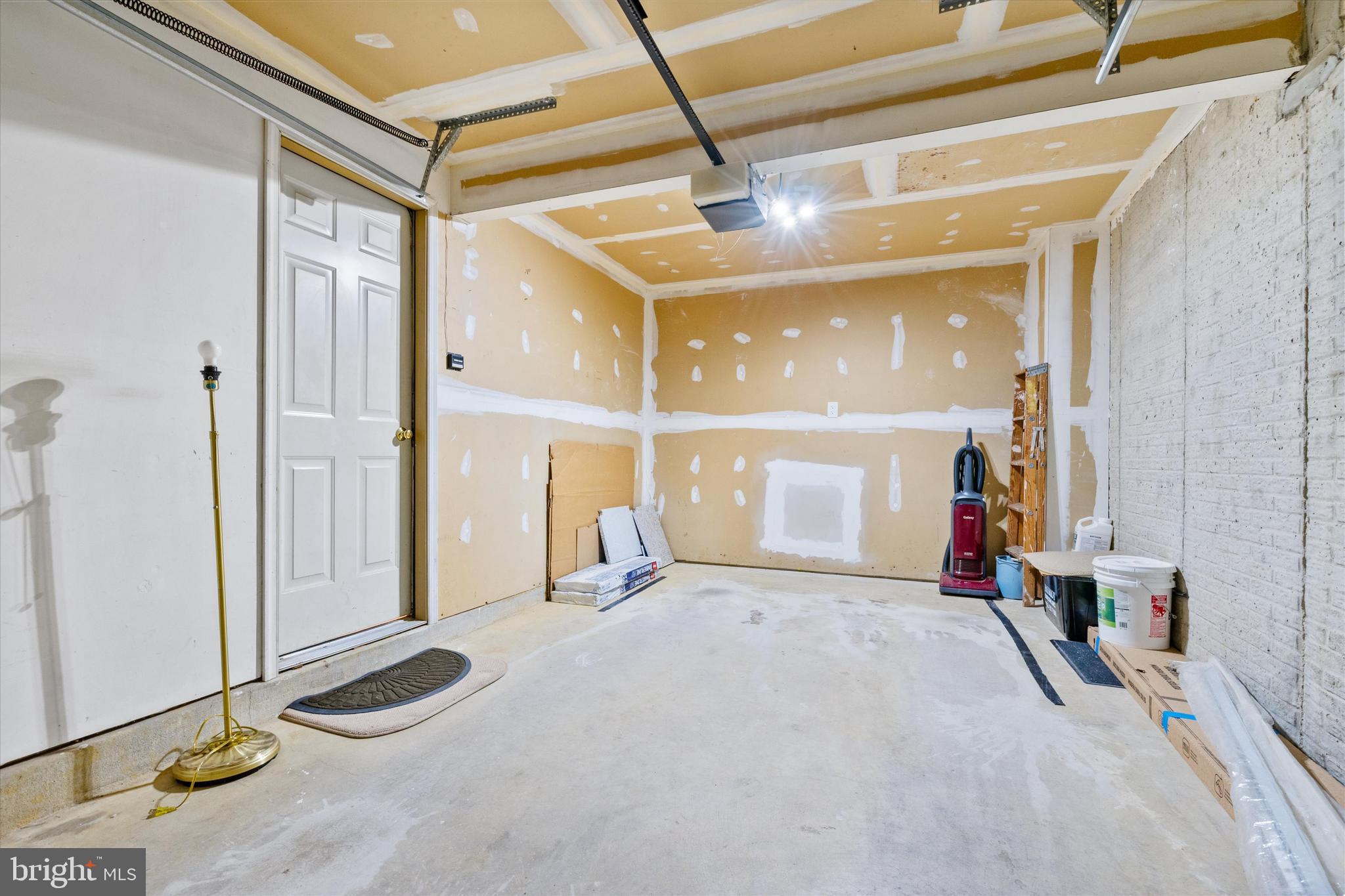 KINGSTOWNE - Residential