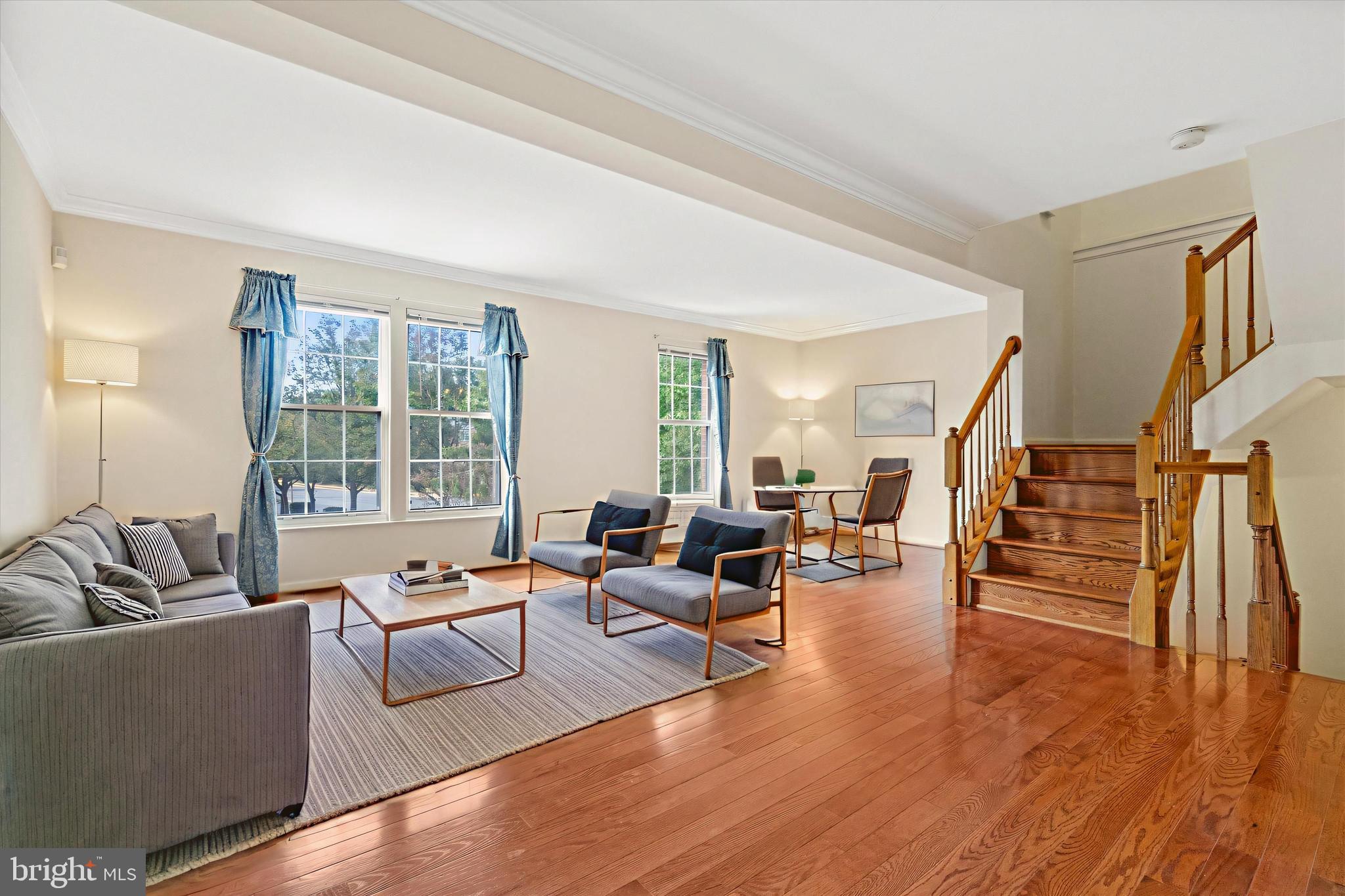 7496 GADSBY SQUARE