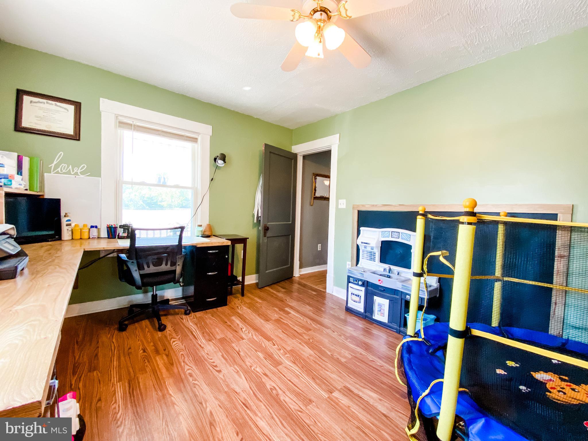 CRESAPTOWN - Residential