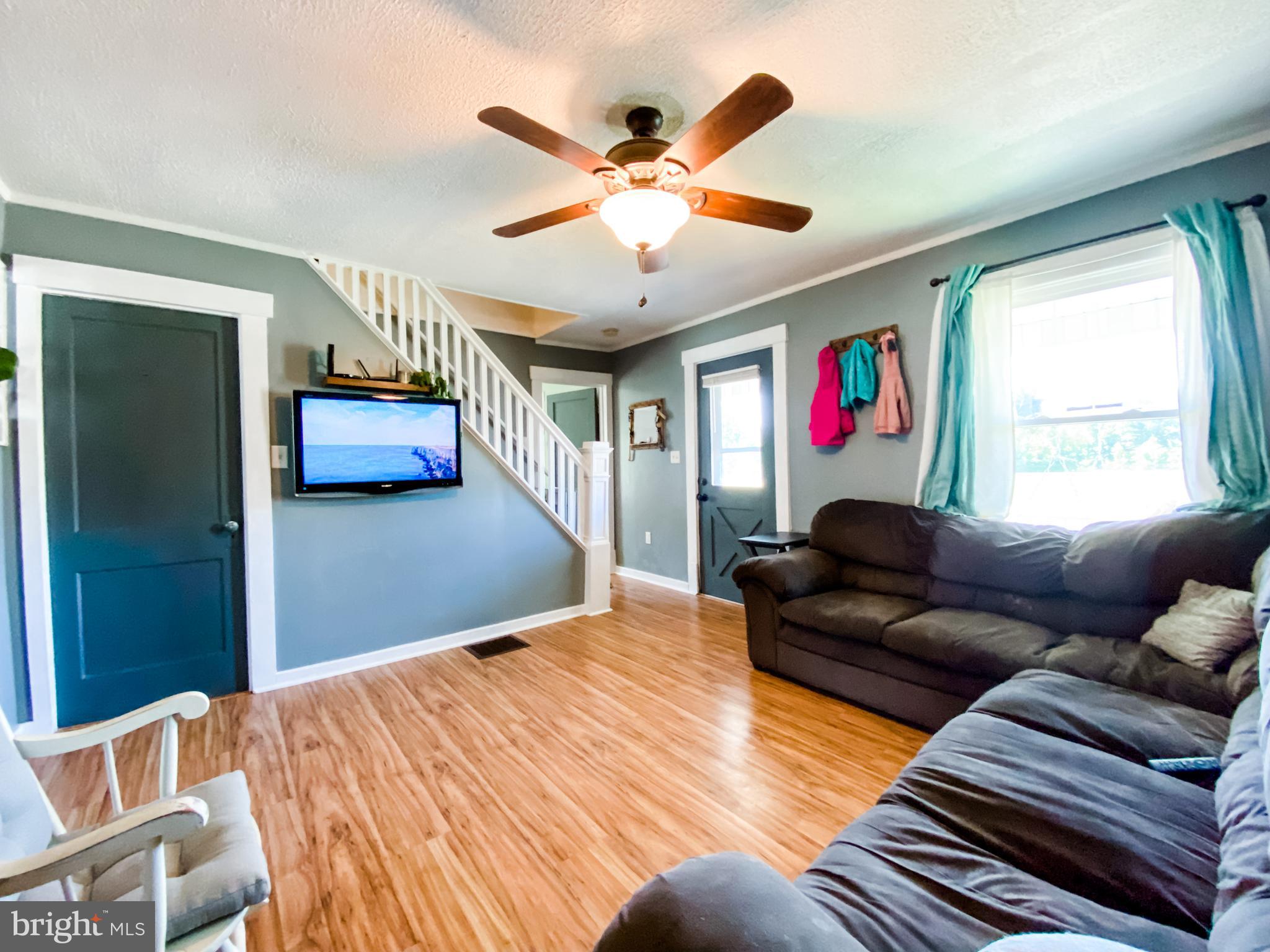 CRESAPTOWN - Residential