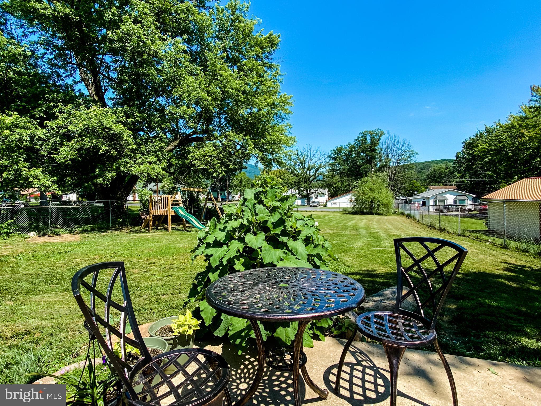 CRESAPTOWN - Residential