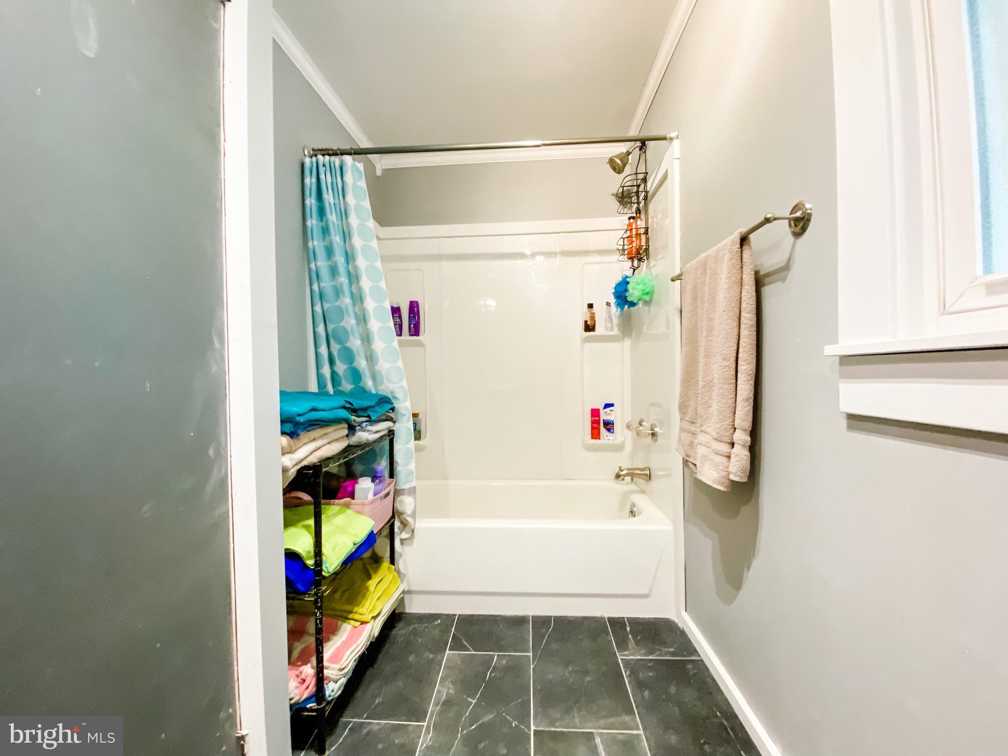 CRESAPTOWN - Residential