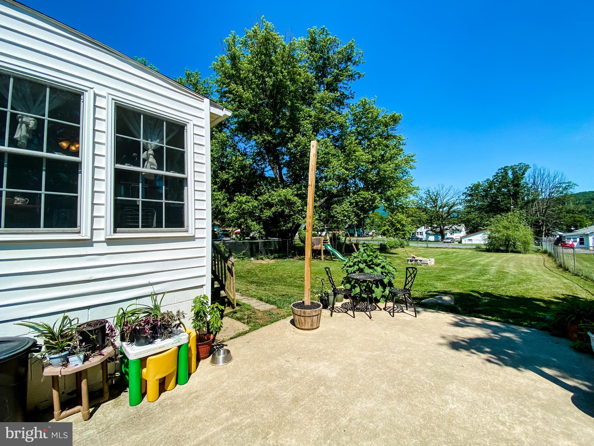 CRESAPTOWN - Residential