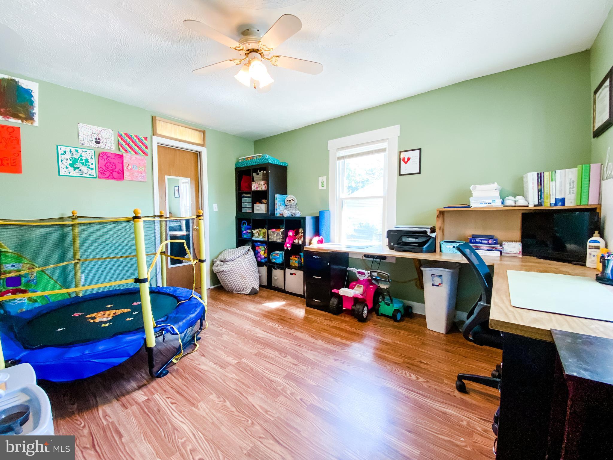 CRESAPTOWN - Residential