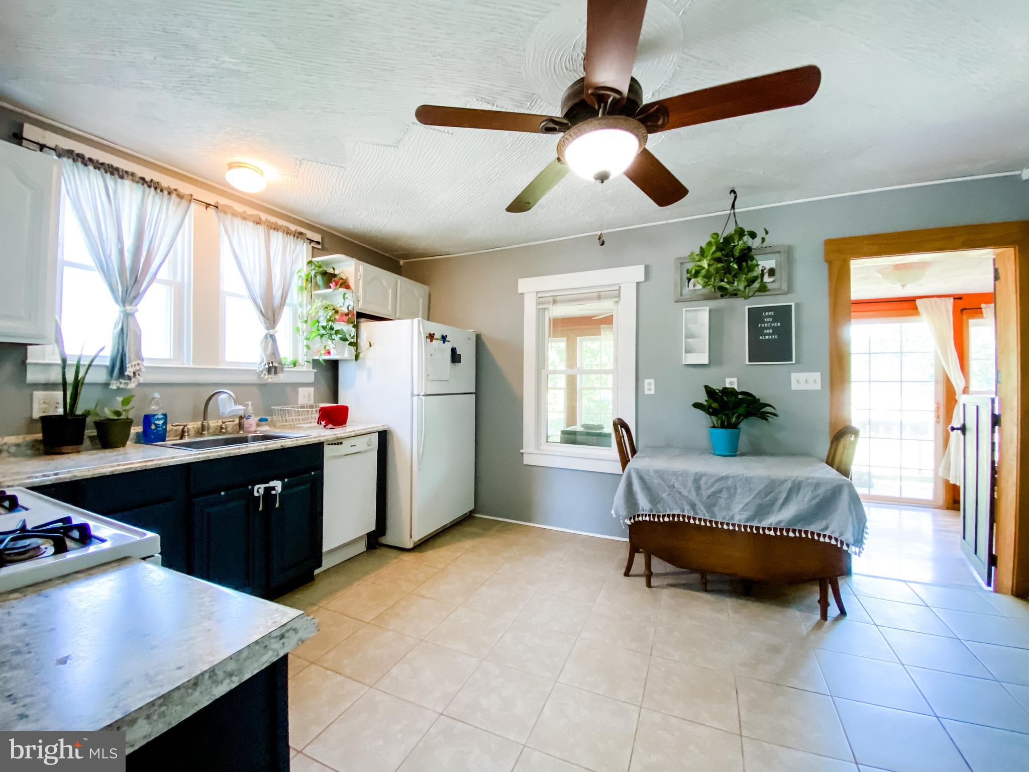 CRESAPTOWN - Residential