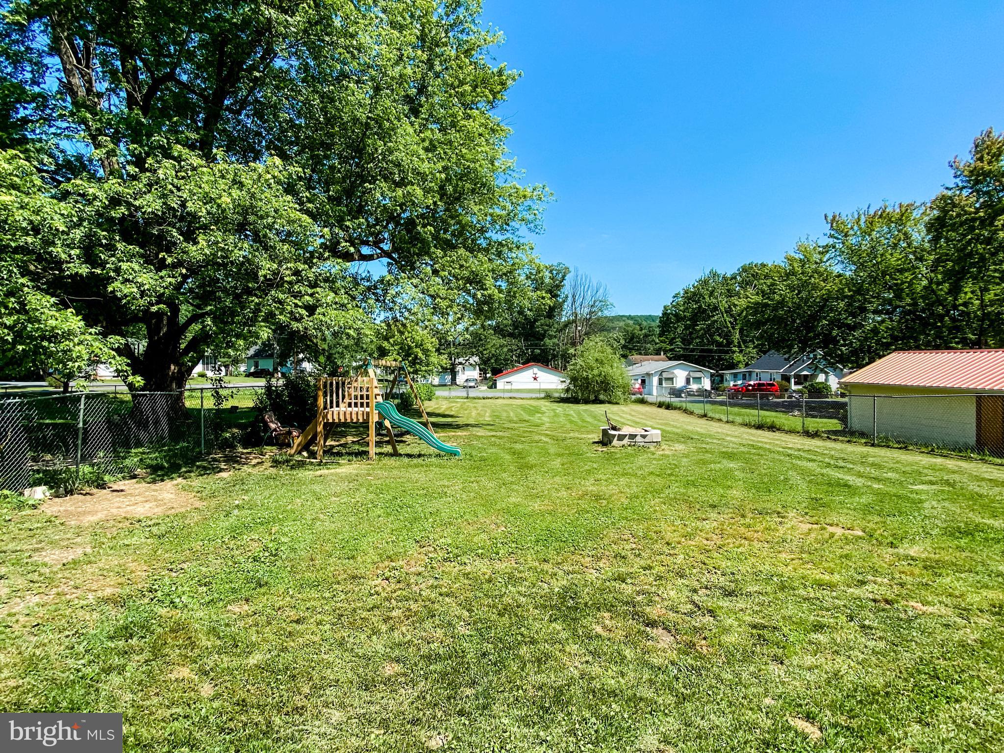 CRESAPTOWN - Residential