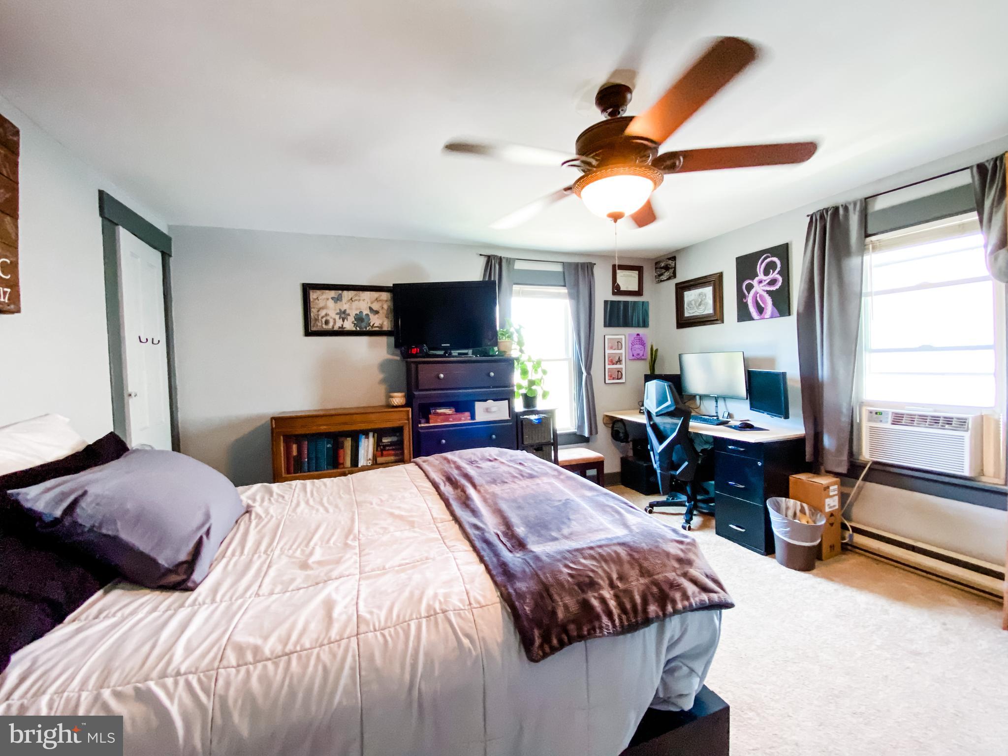 CRESAPTOWN - Residential