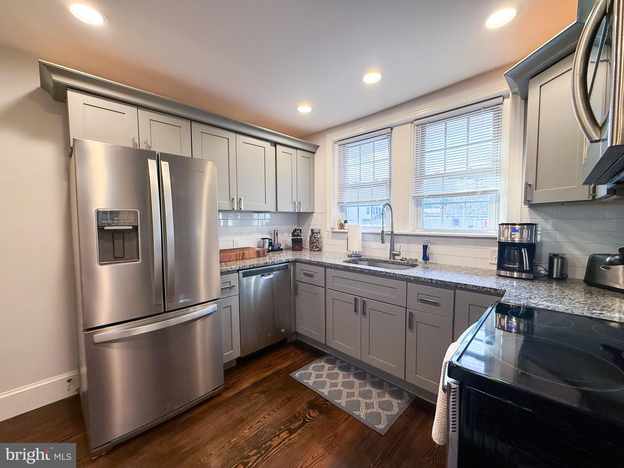 MANAYUNK - Residential Lease