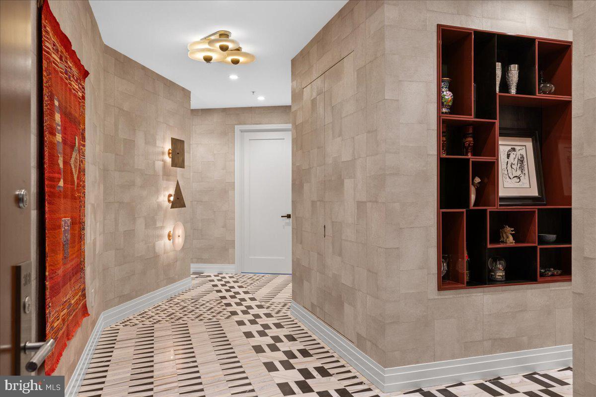 CENTER CITY - Residential