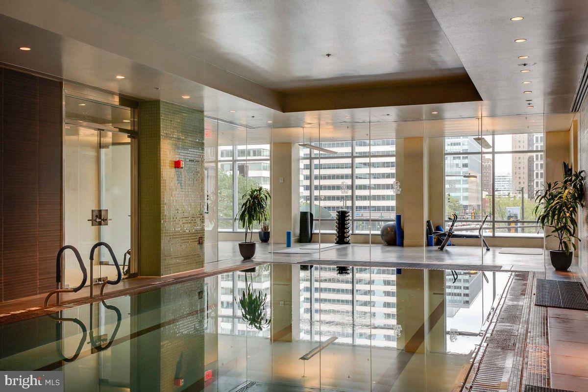 CENTER CITY - Residential