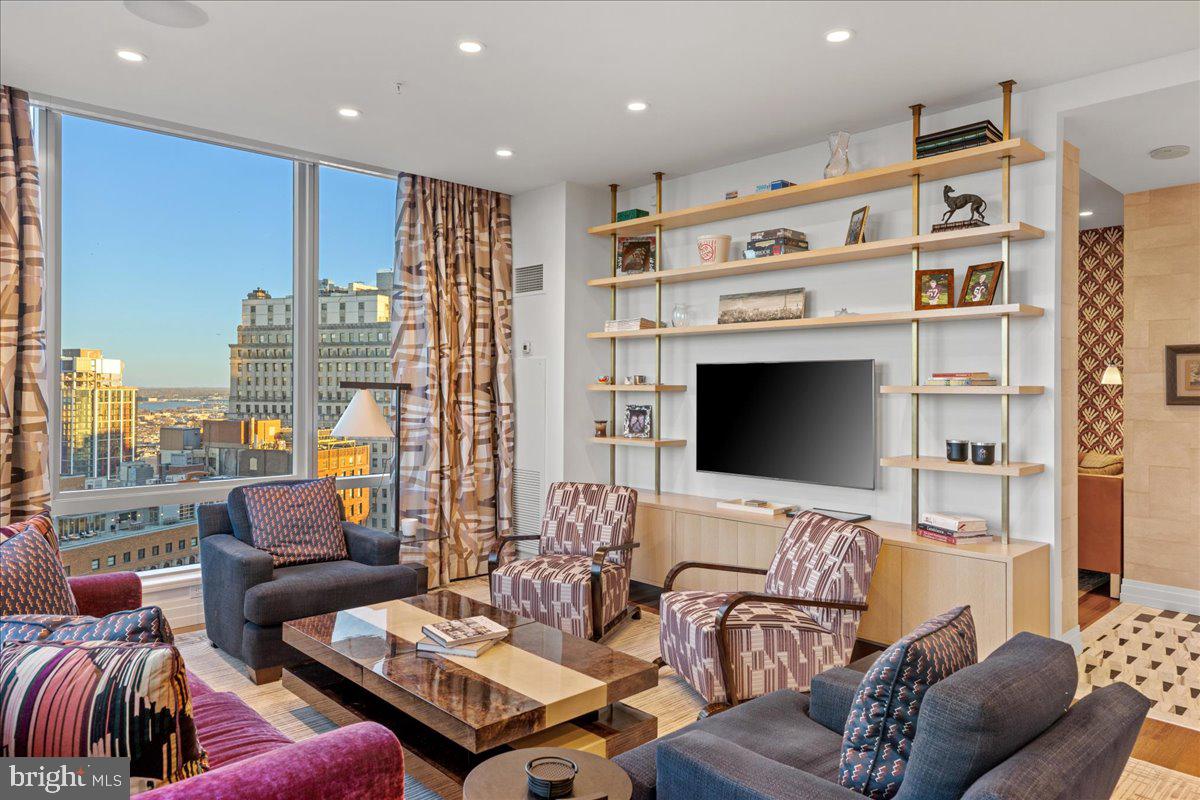 CENTER CITY - Residential