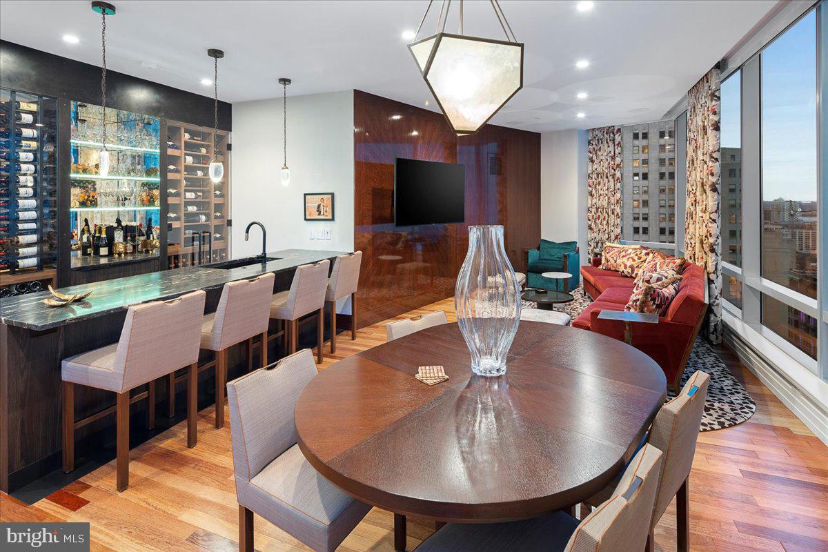 CENTER CITY - Residential