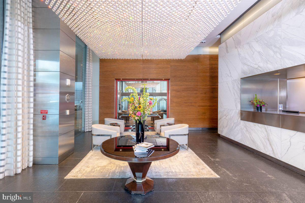 CENTER CITY - Residential