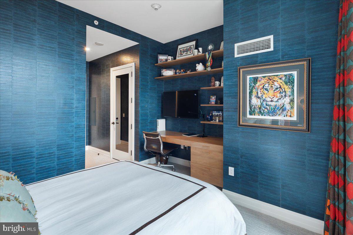 CENTER CITY - Residential