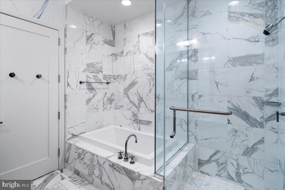 CENTER CITY - Residential