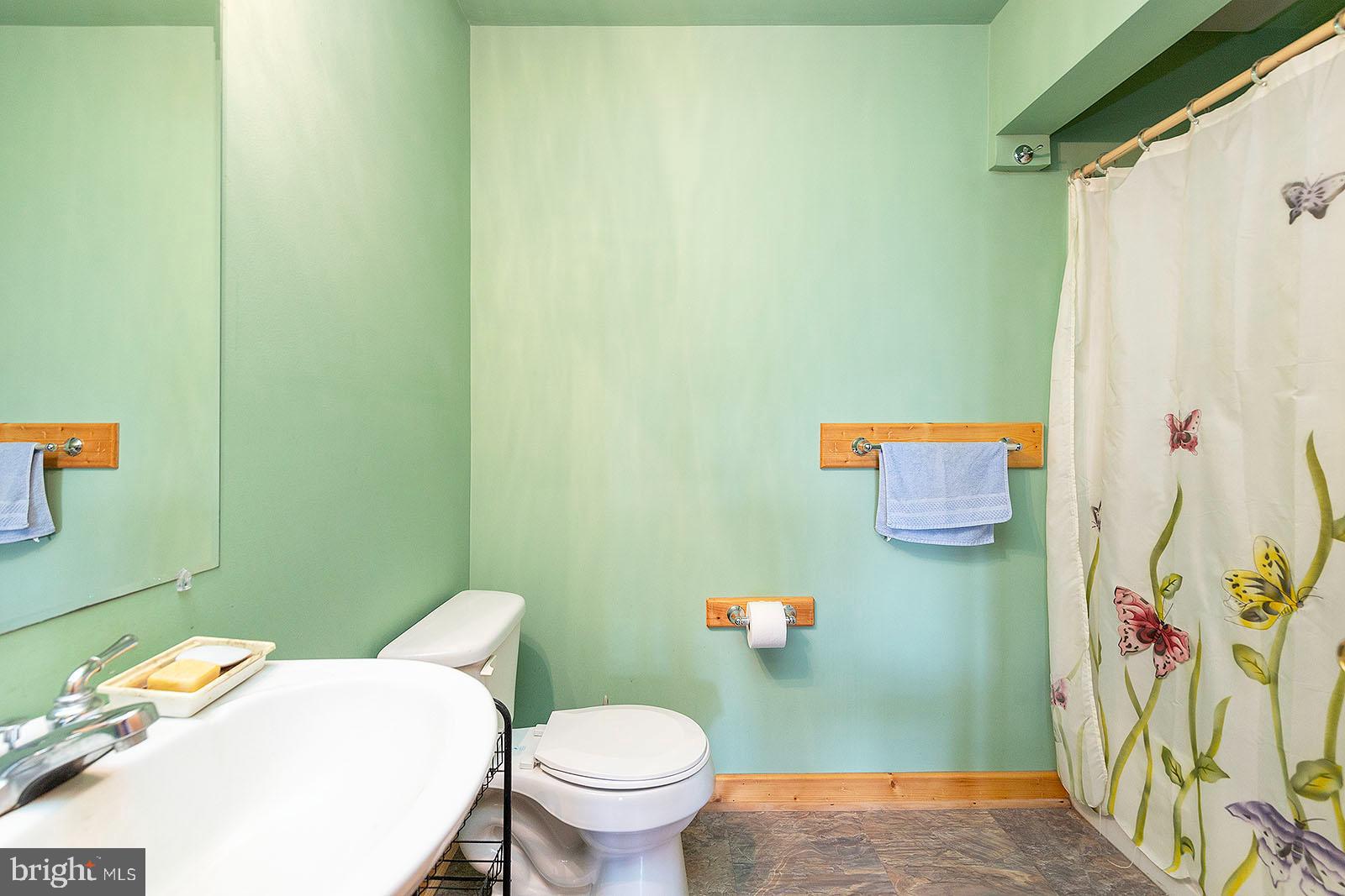 WOODLAND ESTATES - Residential