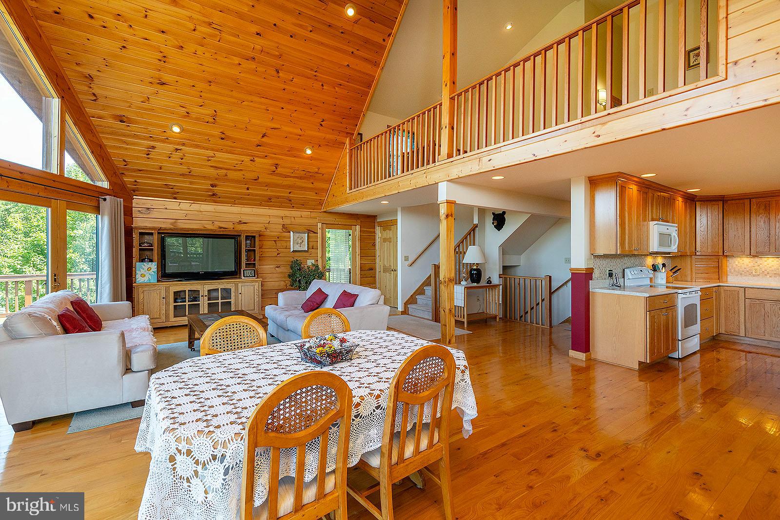 WOODLAND ESTATES - Residential