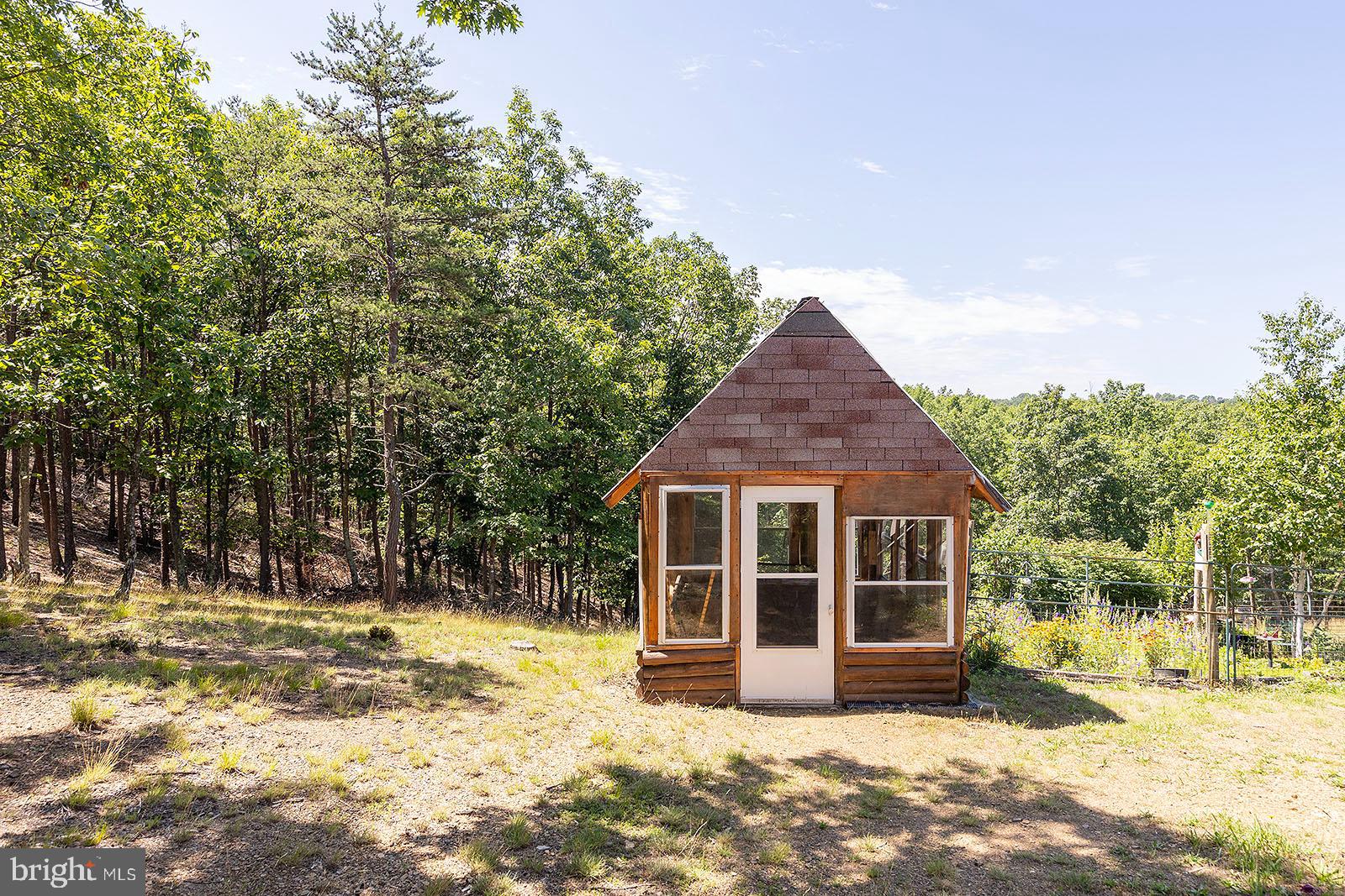 WOODLAND ESTATES - Residential