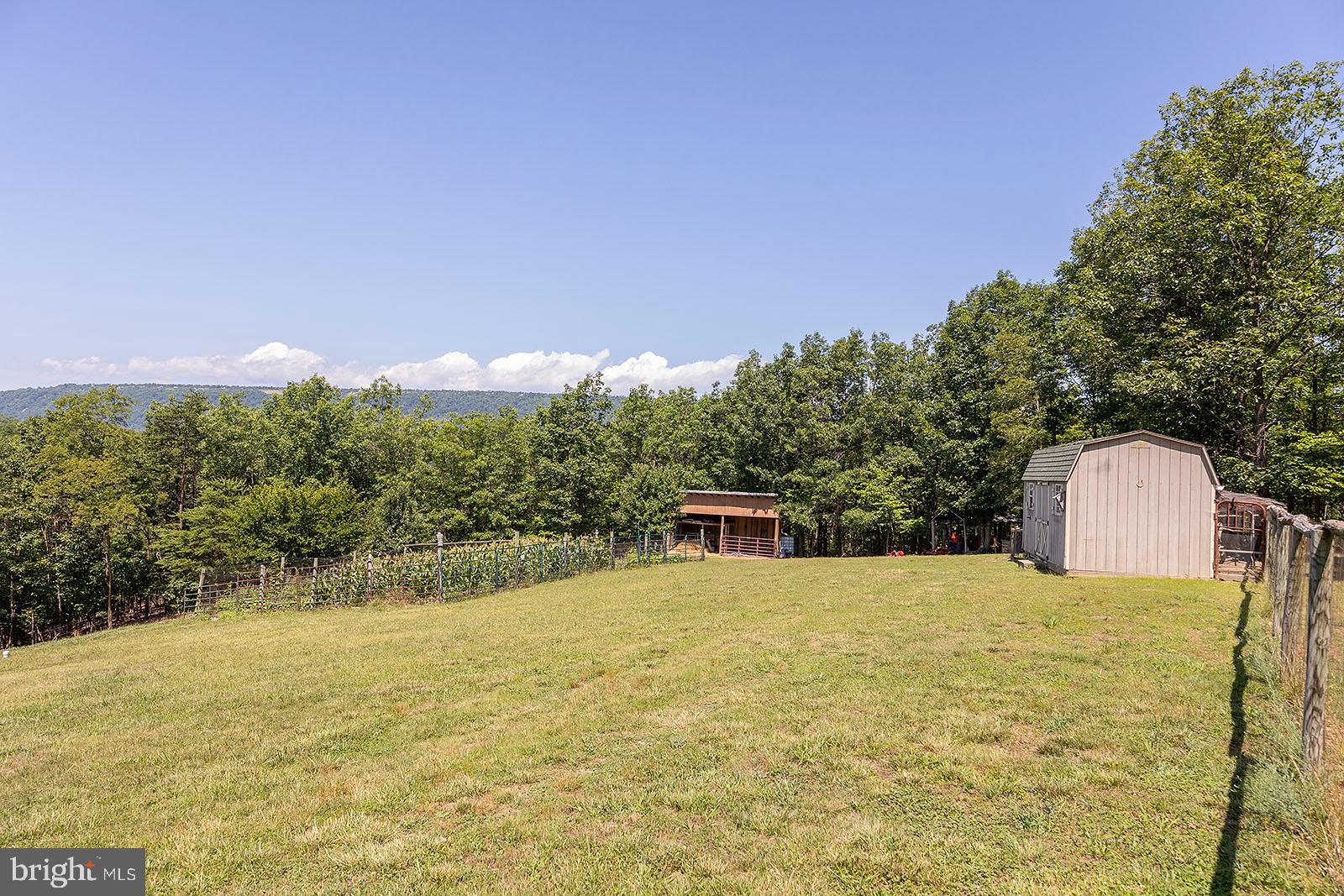 WOODLAND ESTATES - Residential