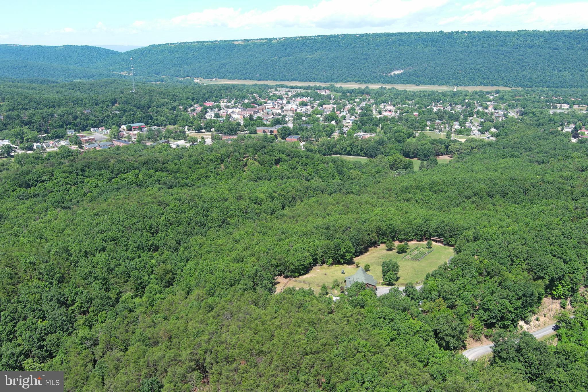 WOODLAND ESTATES - Residential