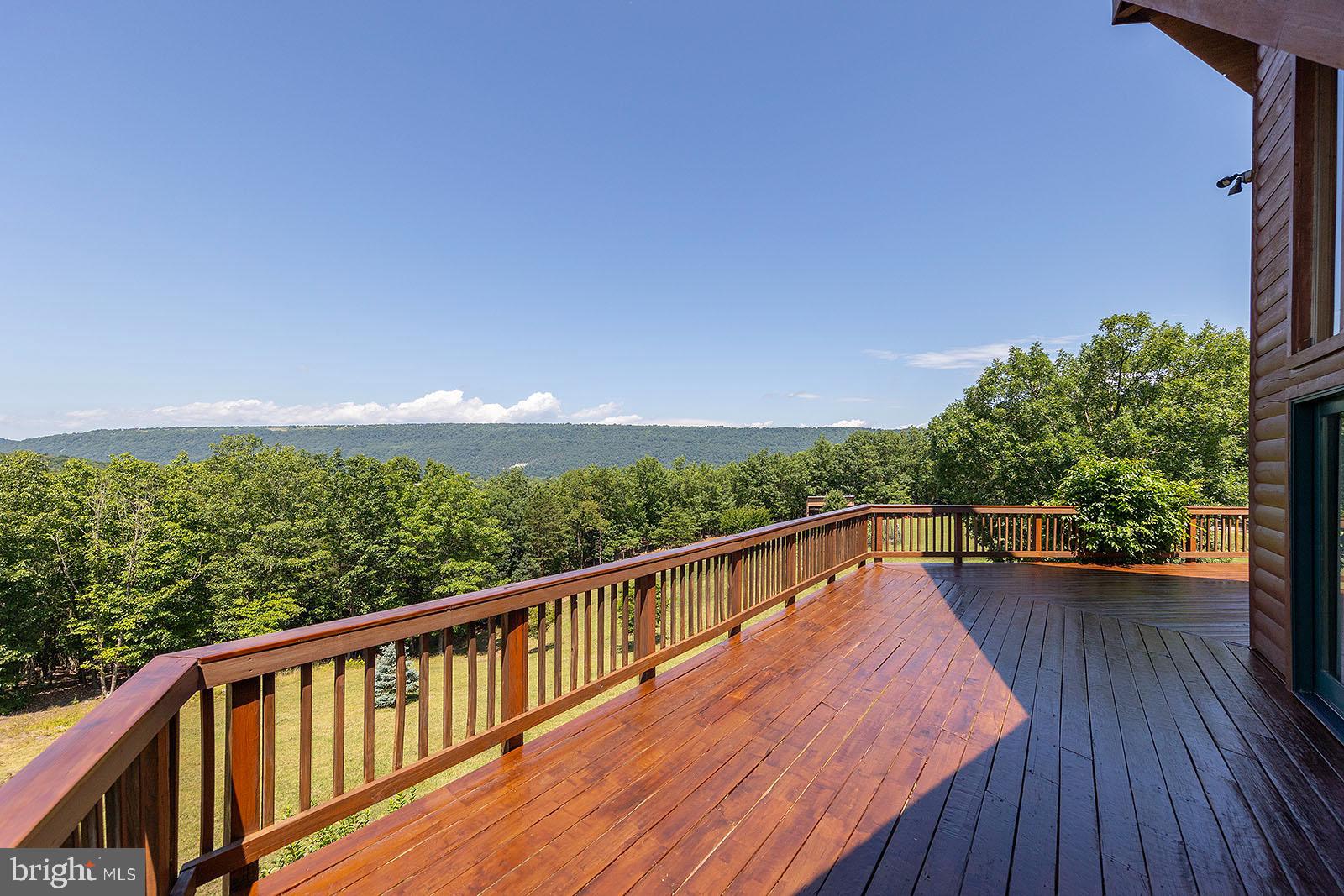 WOODLAND ESTATES - Residential