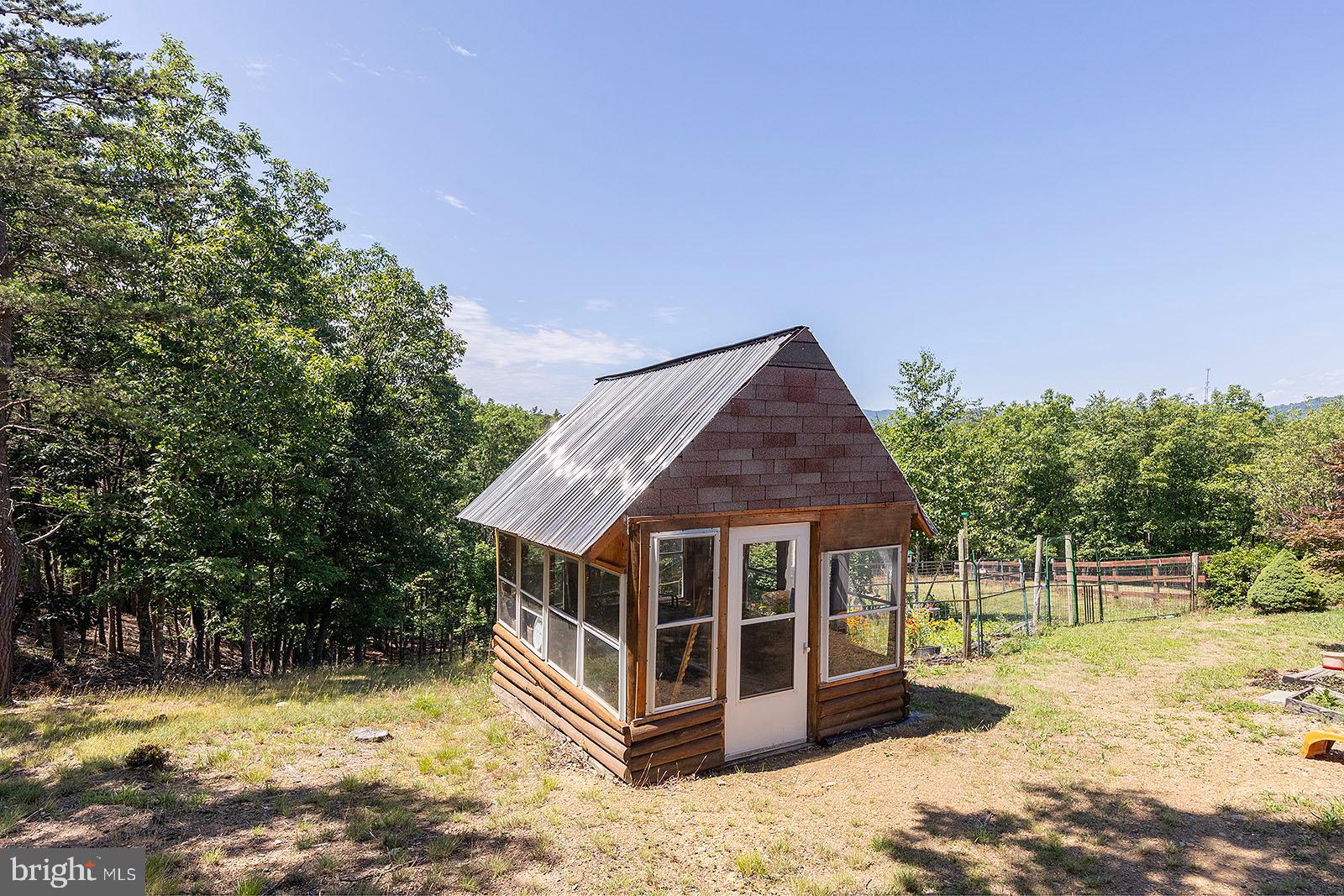 WOODLAND ESTATES - Residential