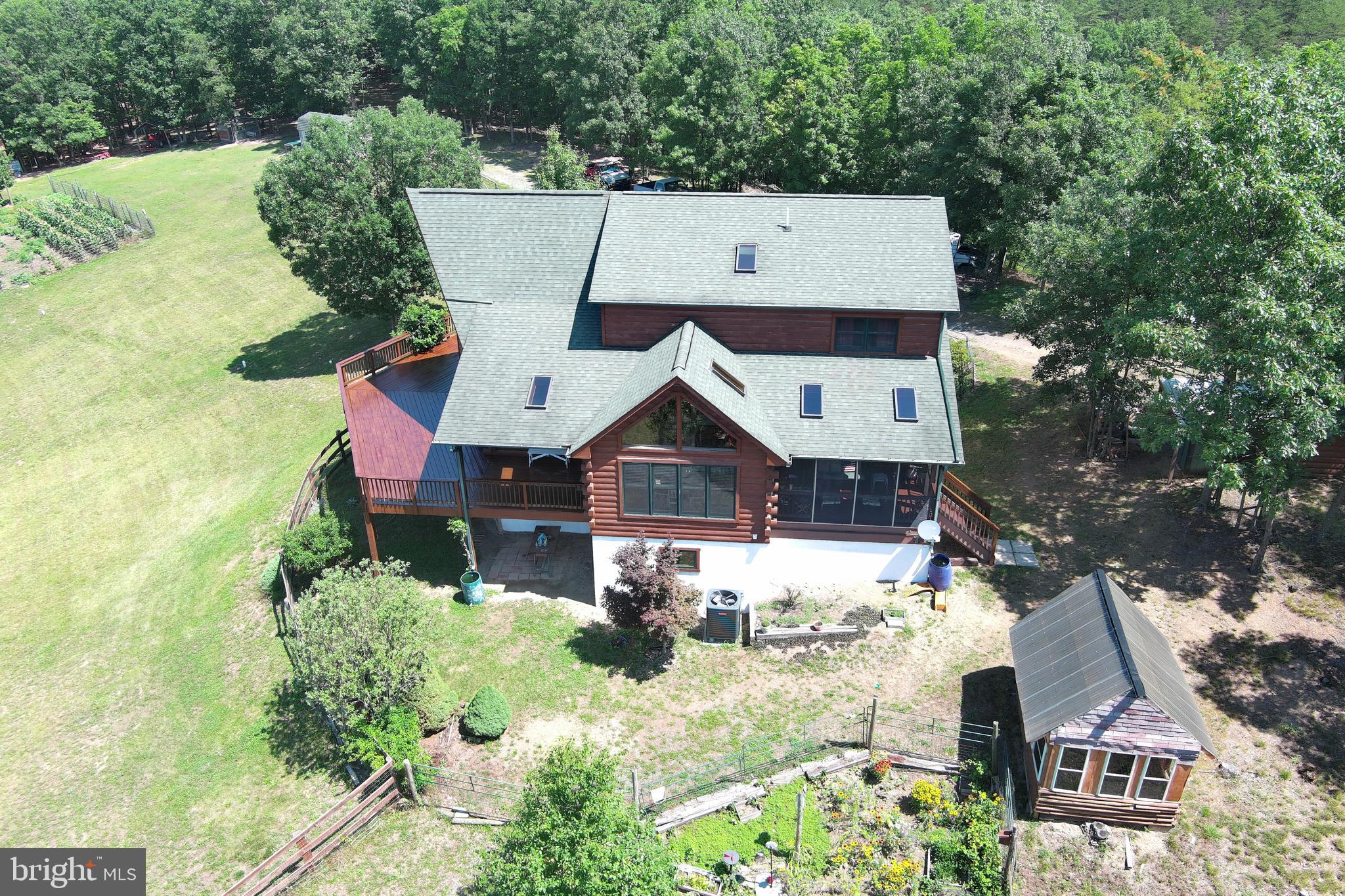 WOODLAND ESTATES - Residential