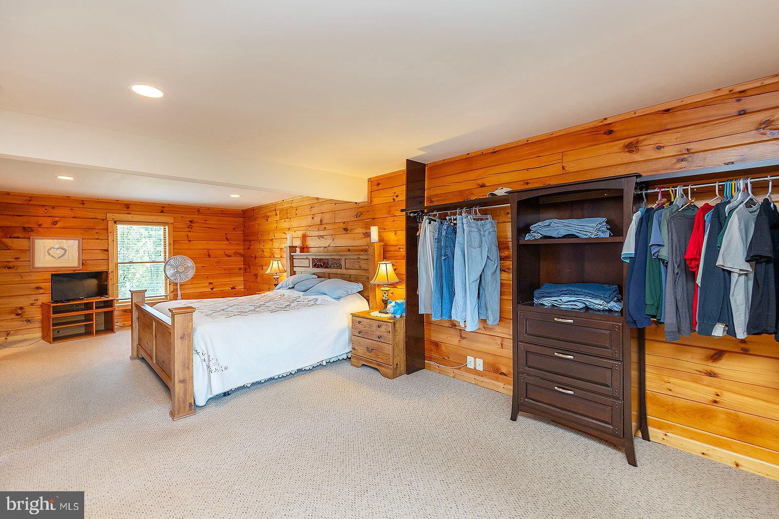 WOODLAND ESTATES - Residential