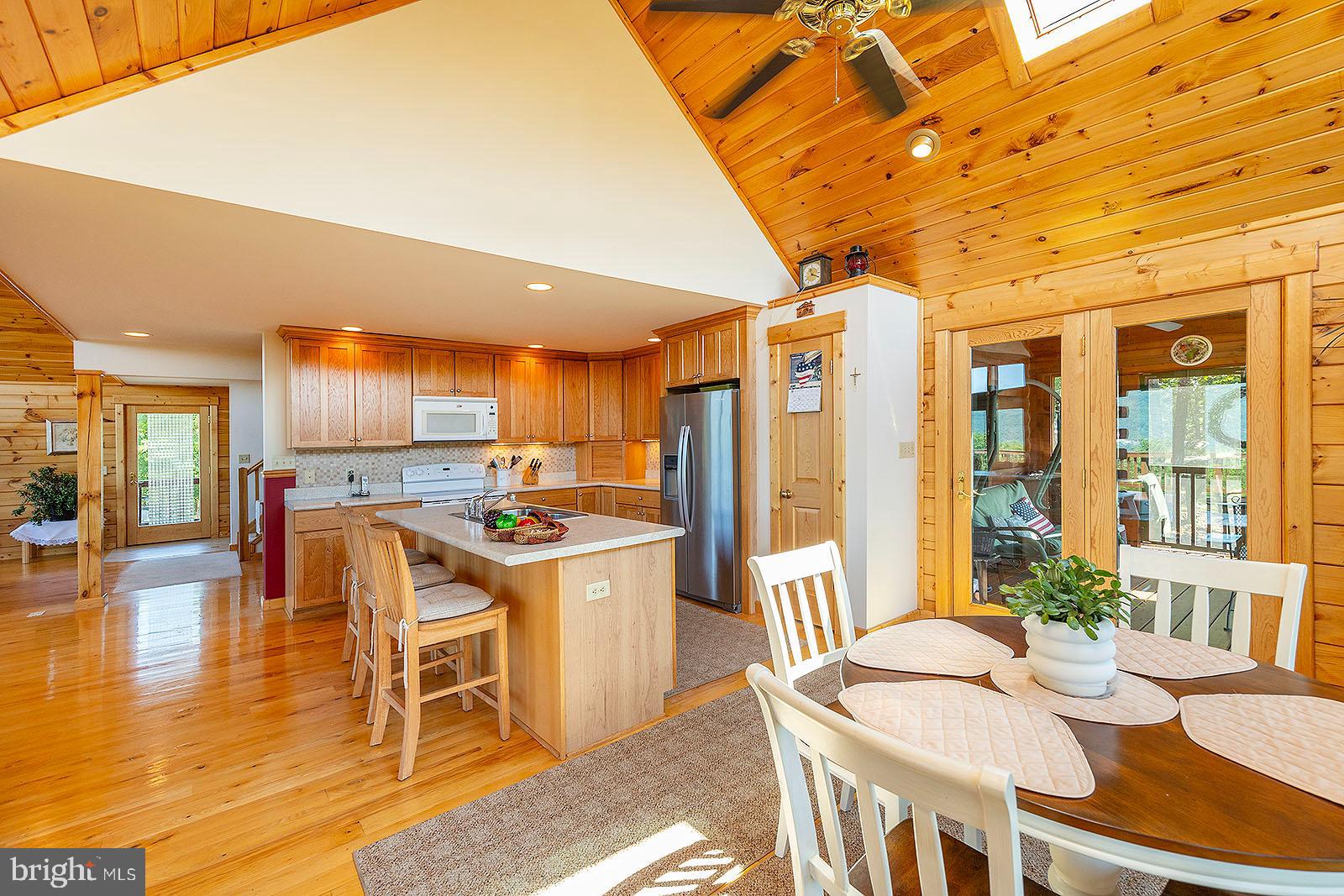 WOODLAND ESTATES - Residential