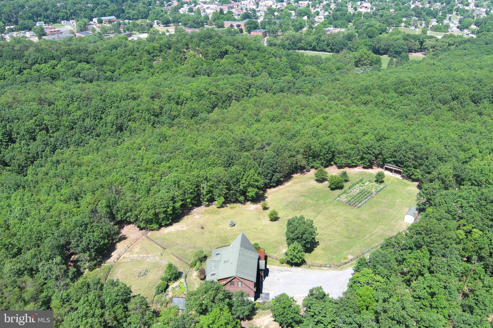 WOODLAND ESTATES - Residential