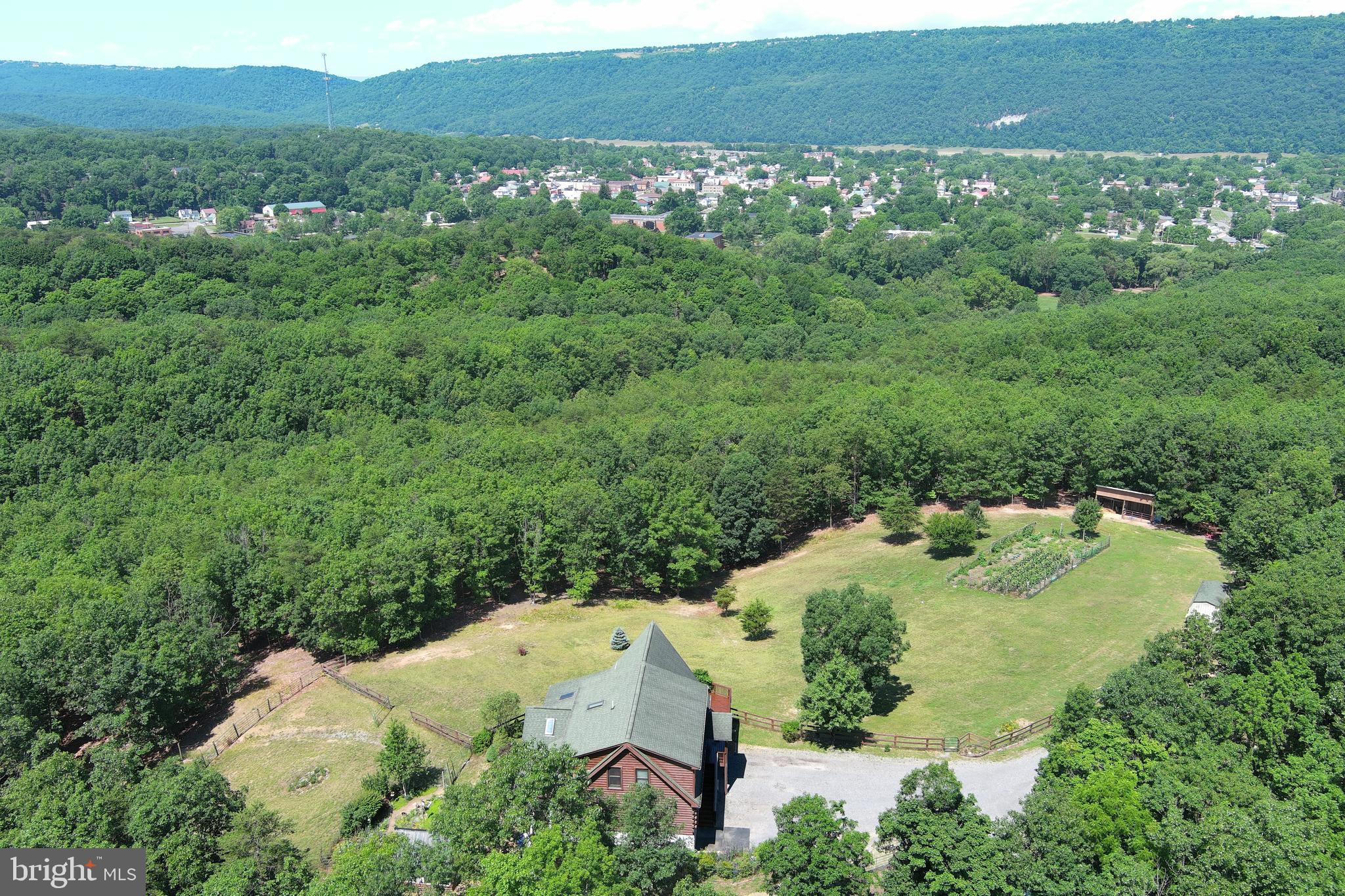WOODLAND ESTATES - Residential