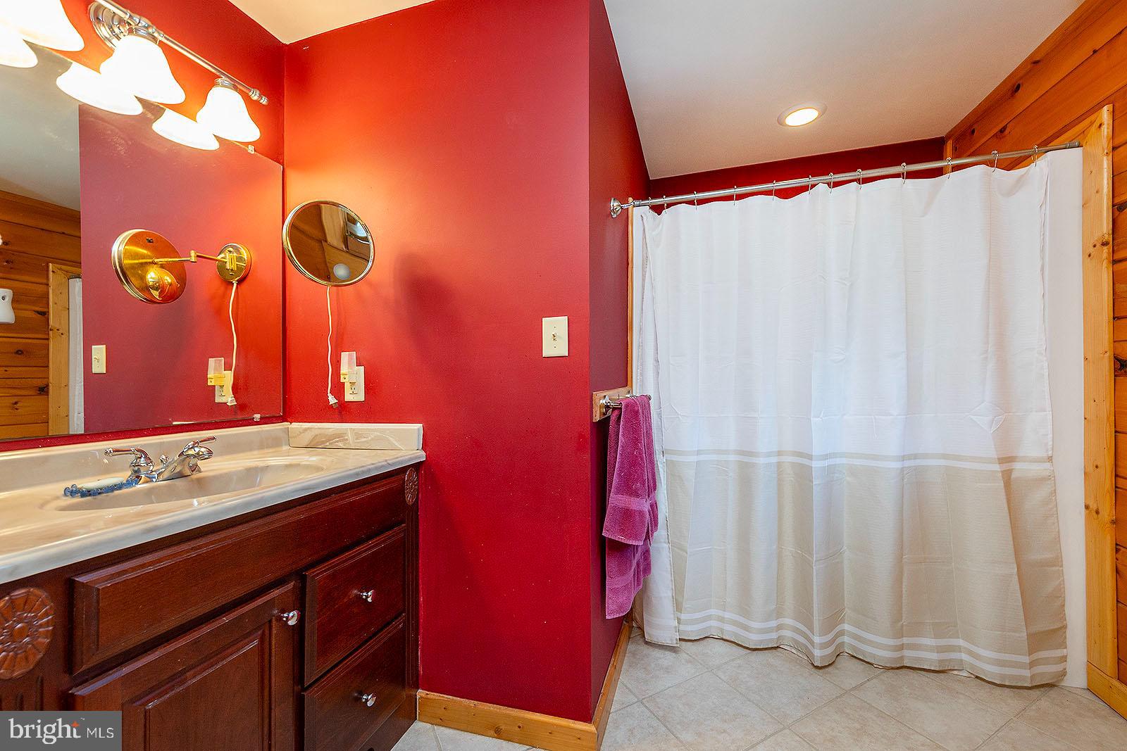 WOODLAND ESTATES - Residential