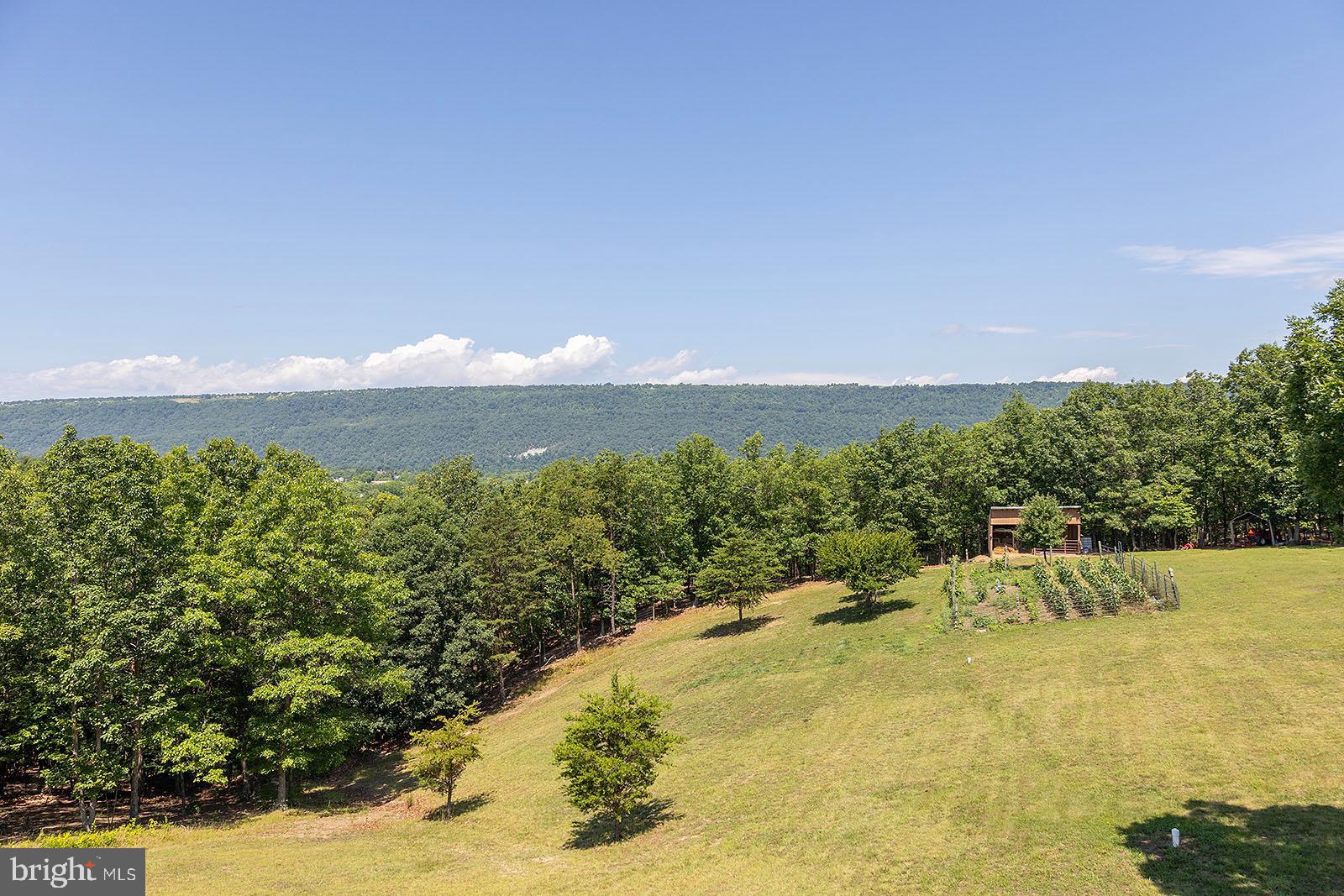 WOODLAND ESTATES - Residential