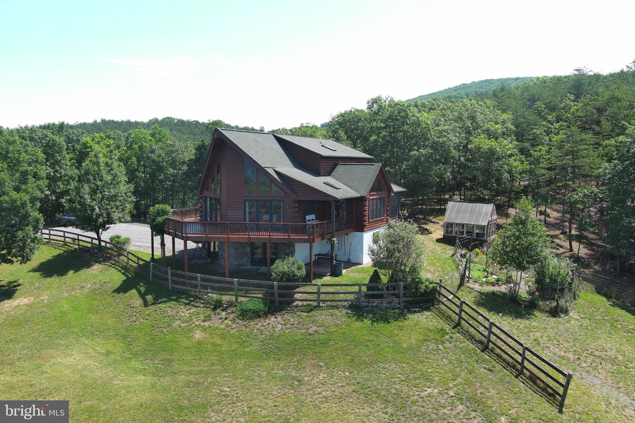 WOODLAND ESTATES - Residential