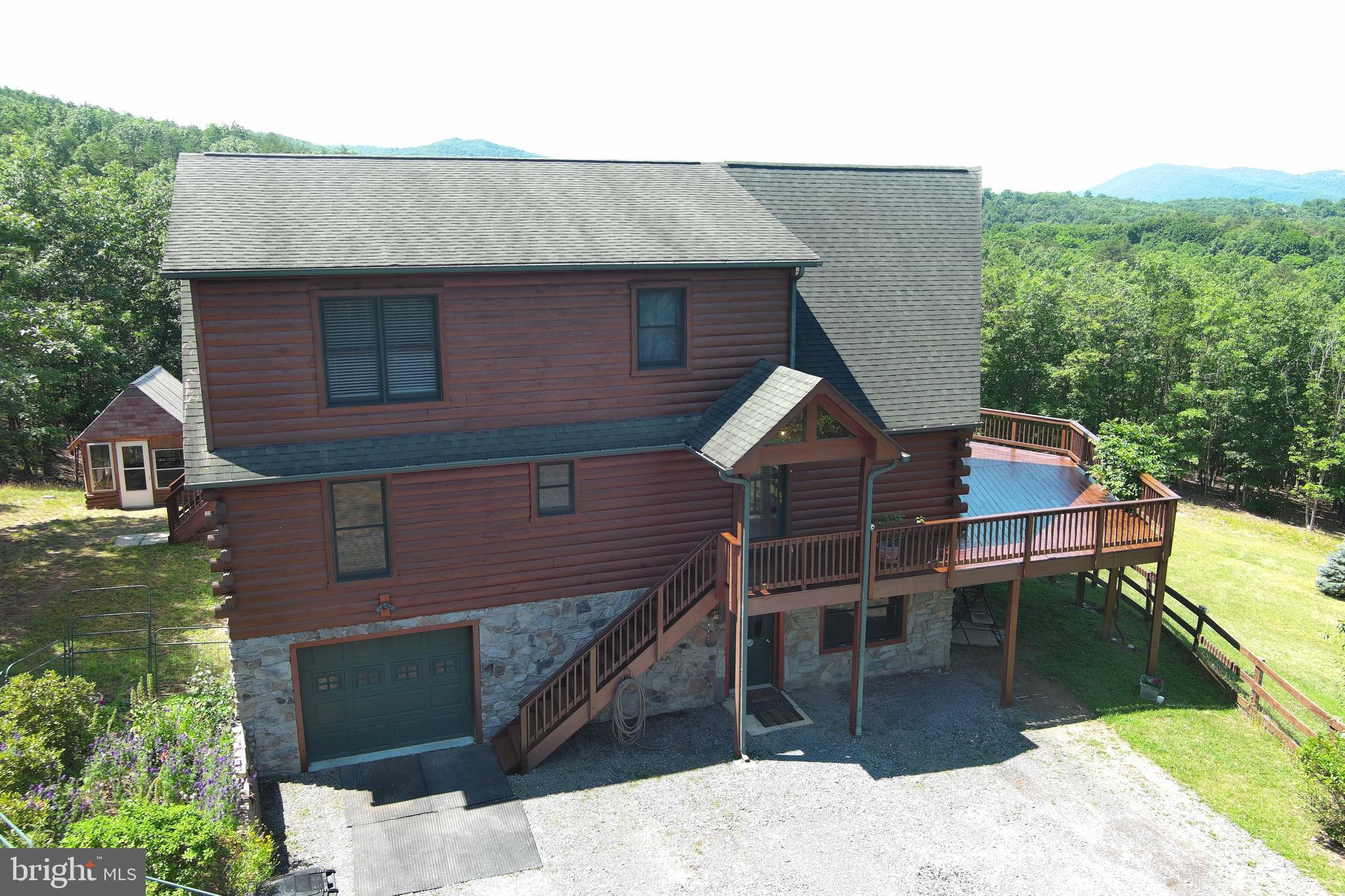 WOODLAND ESTATES - Residential