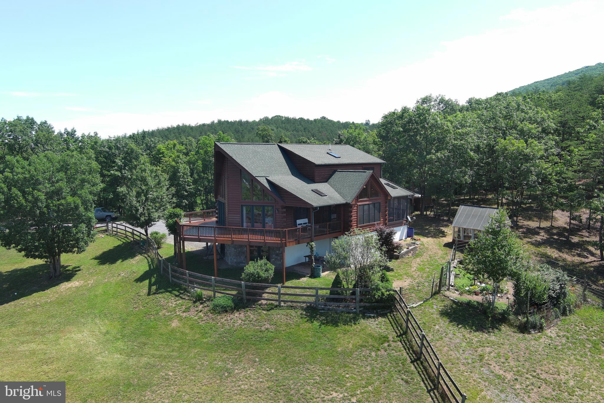 WOODLAND ESTATES - Residential