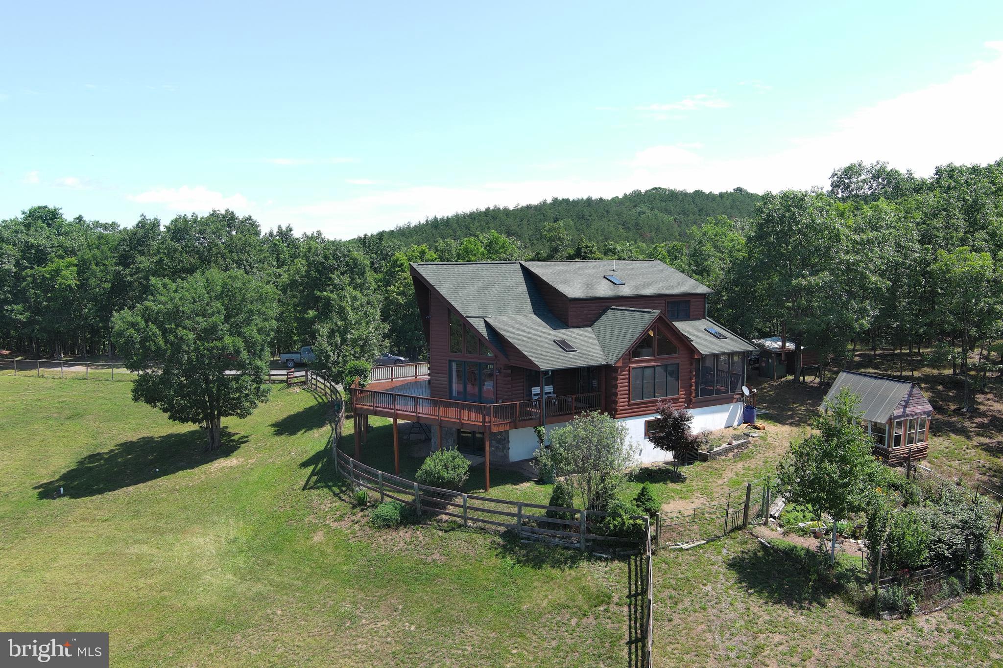 WOODLAND ESTATES - Residential