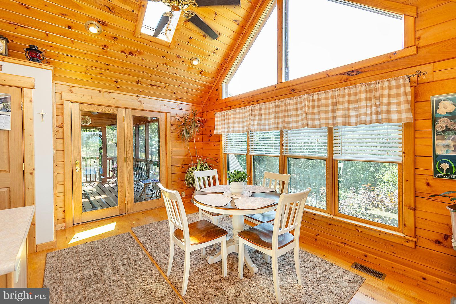 WOODLAND ESTATES - Residential