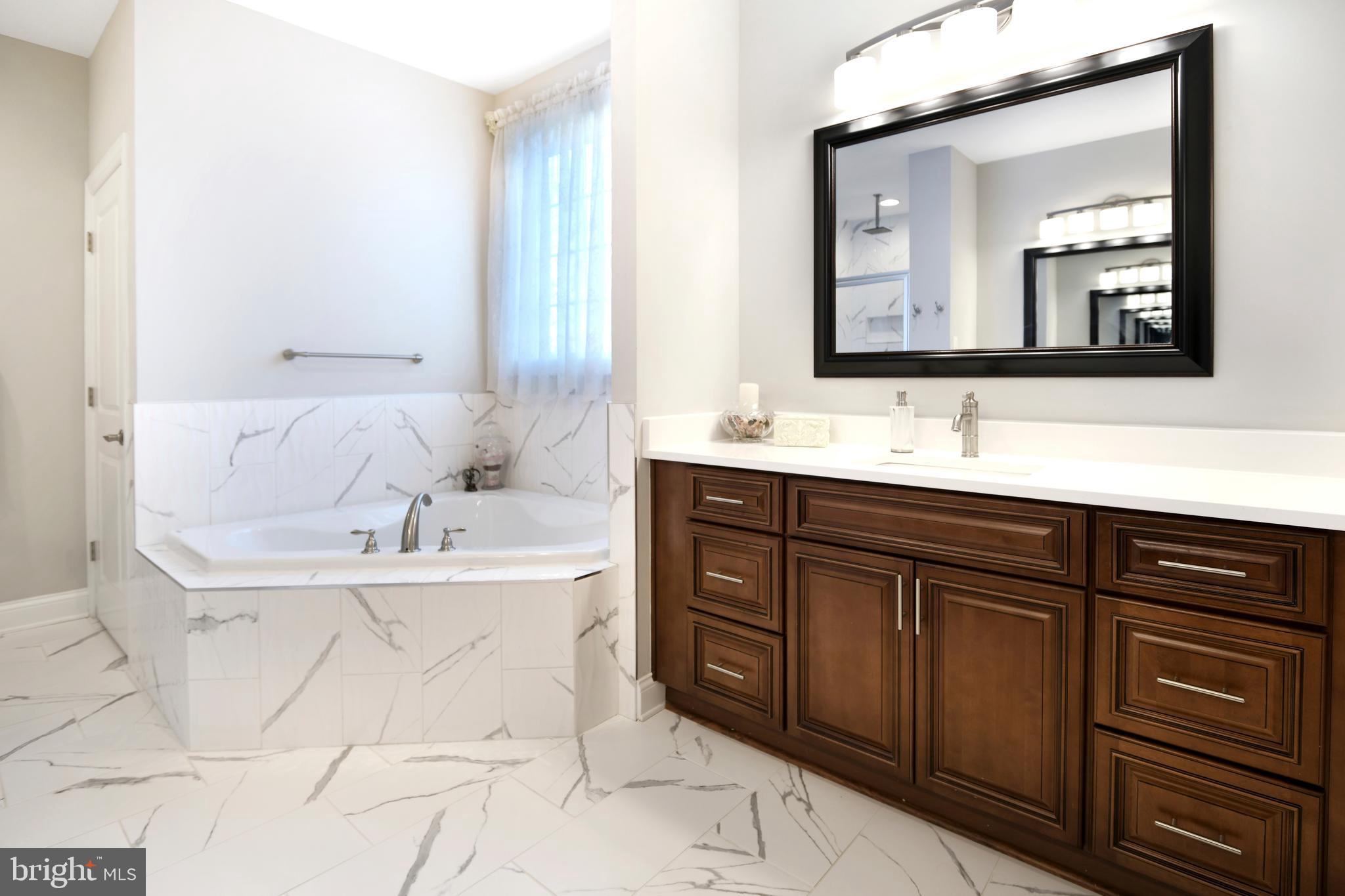 HERITAGE HILLS - Residential