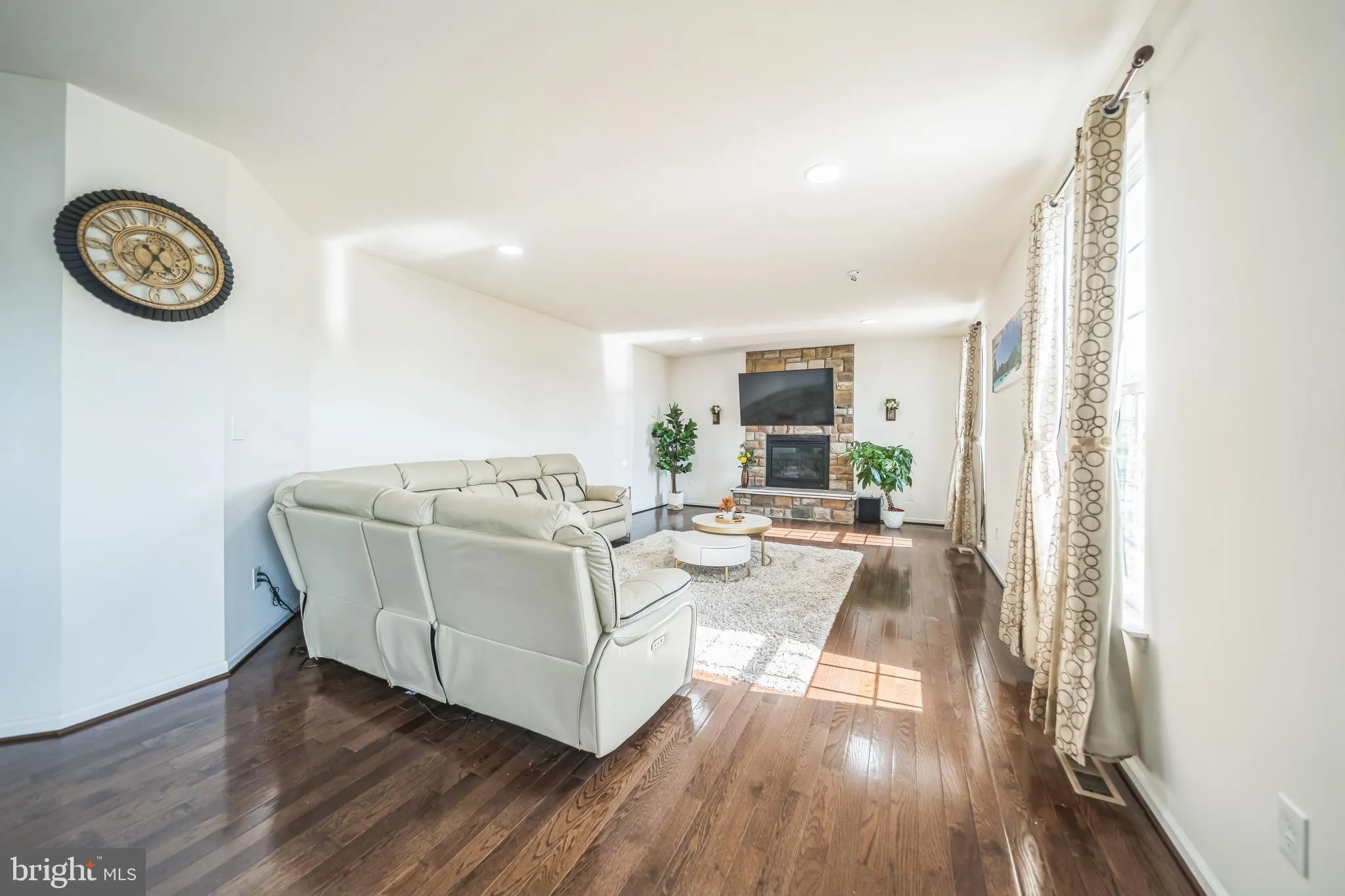 Sellersville, Pennsylvania 18960, United States, 4 Bedrooms Bedrooms, ,3 BathroomsBathrooms,Residential,Active,171678