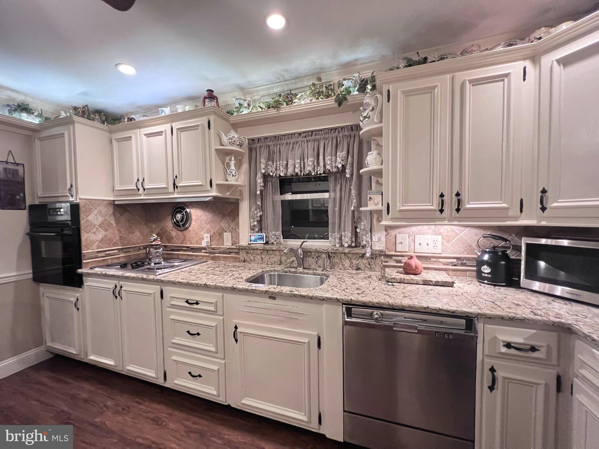 GREENFIELDS - Residential