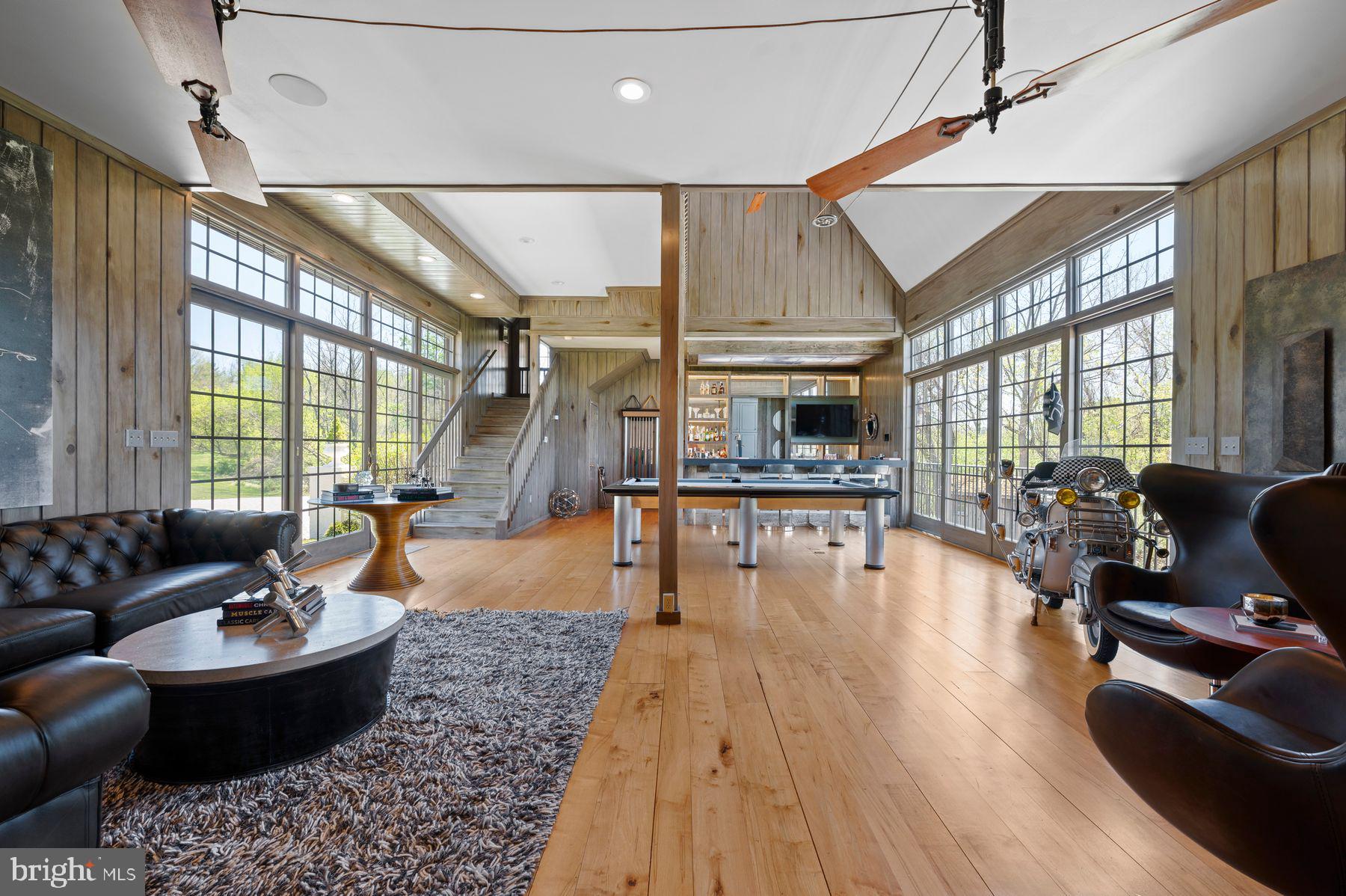 PINE CREEK - Residential
