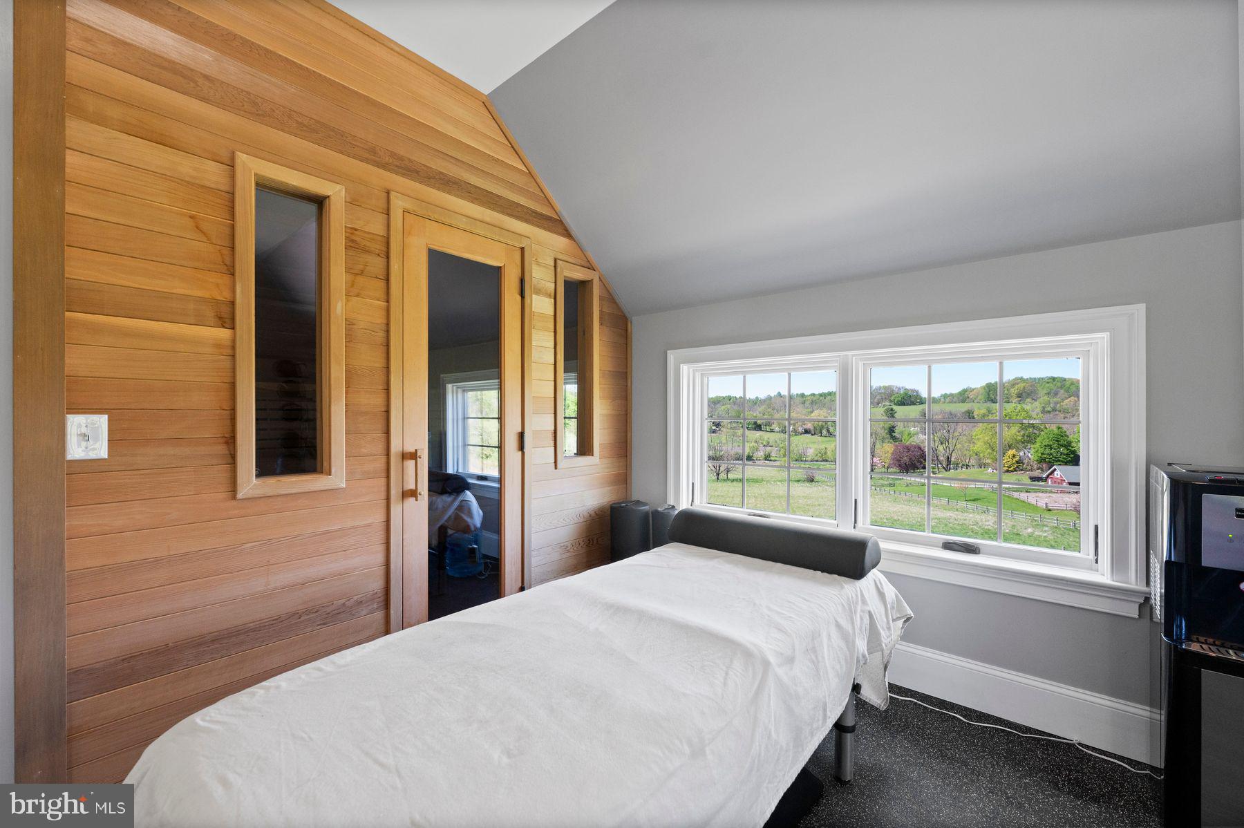 PINE CREEK - Residential